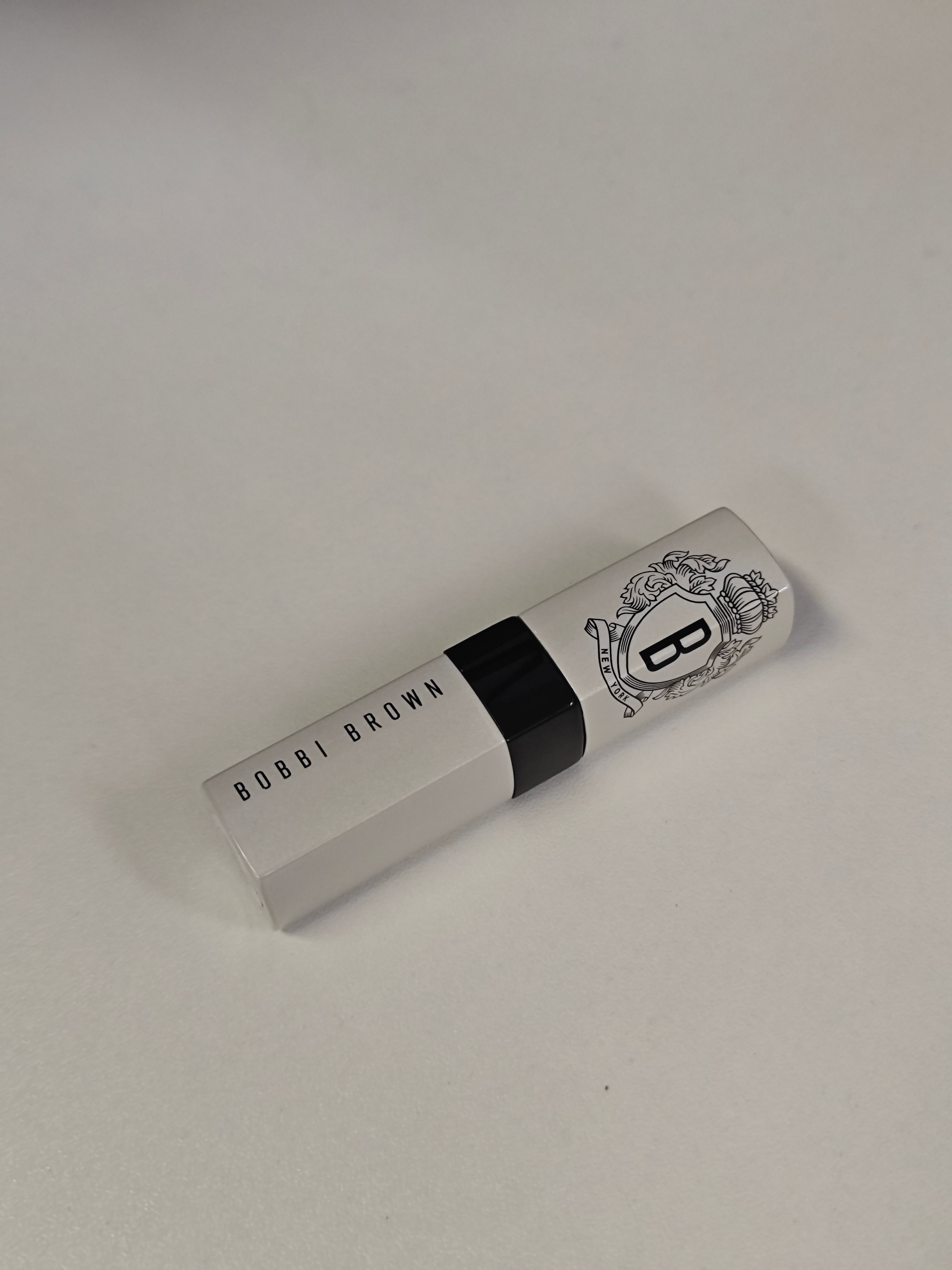 Bobbi Brown 晶鑽保濕修護唇膏 真實評價/實測照片 byMil****bor 1