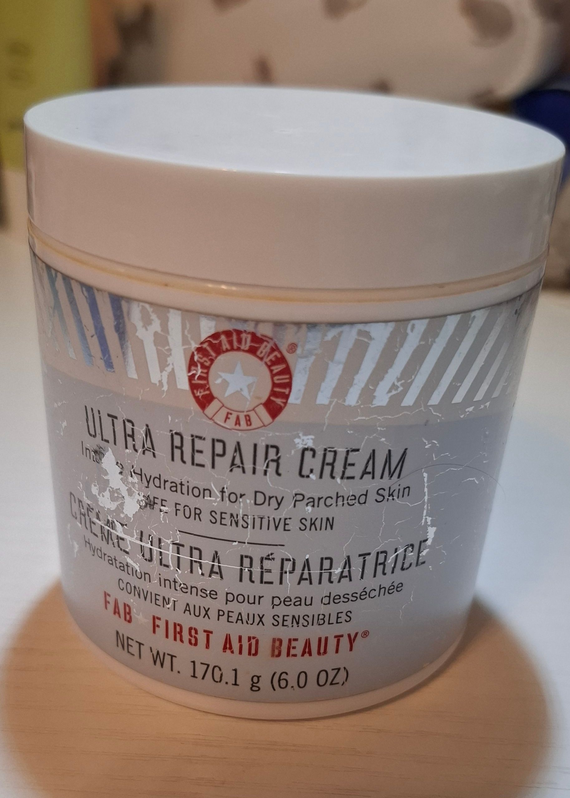 First Aid Beauty 強效保濕皇牌燕麥面霜 真實評價/實測照片 bydai*****************com 1