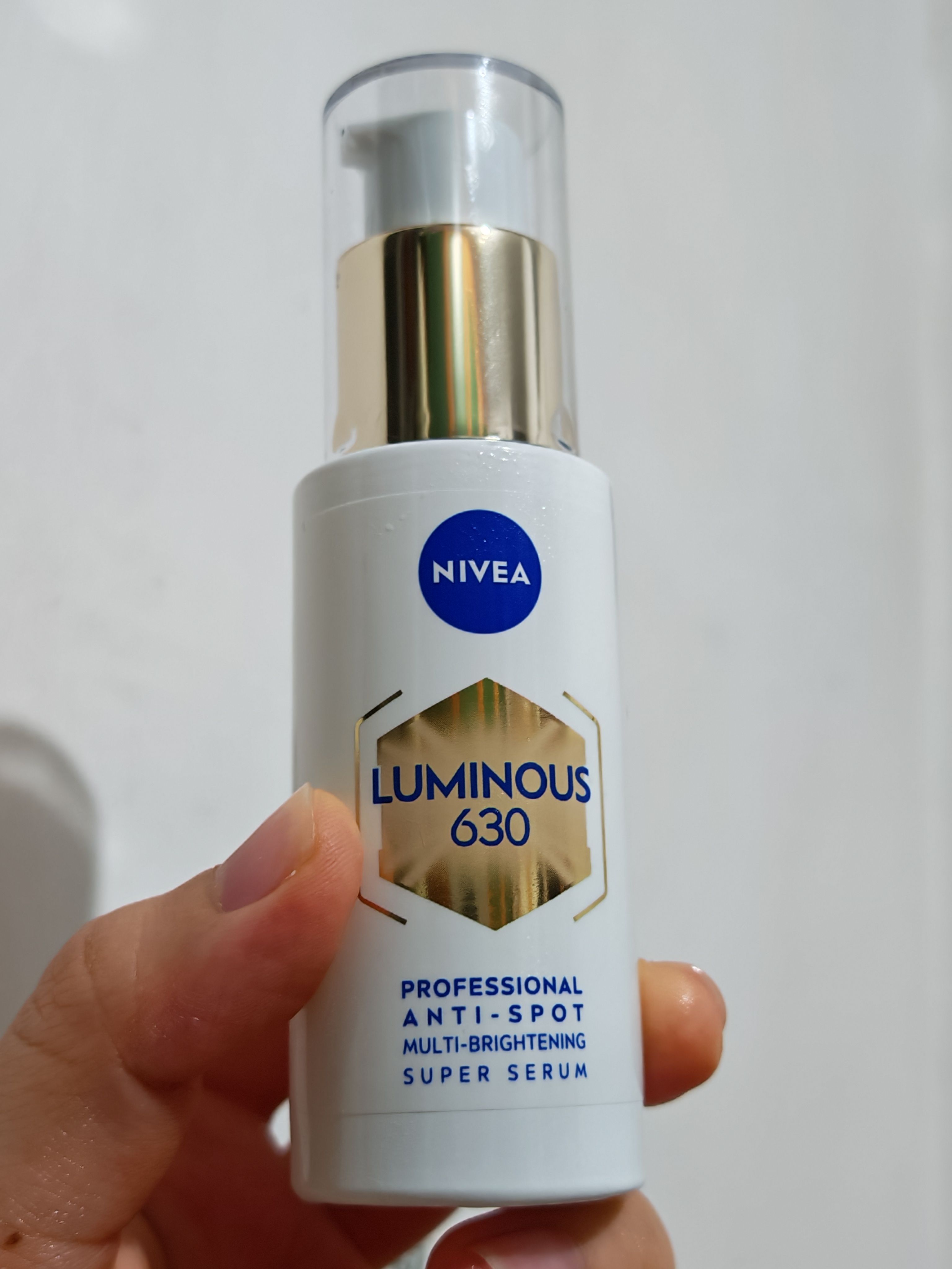 Nivea LUMINOUS630 專研多重淡斑透白精華 真實評價/用後感 byKAR***YIM 1 Nivea LUMINOUS630 專研多重淡斑透白精華 真實評價/實測照片 byKAR***YIM 1