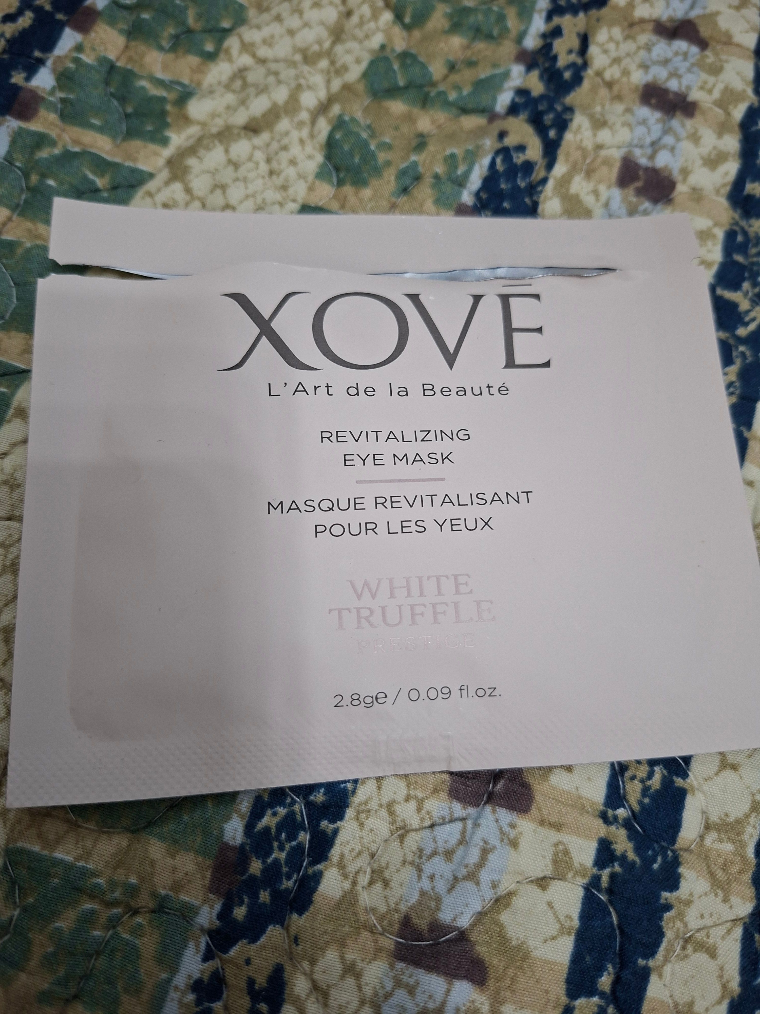 XOVE 煥活緊緻眼膜 真實評價/實測照片 byhun******************com 1