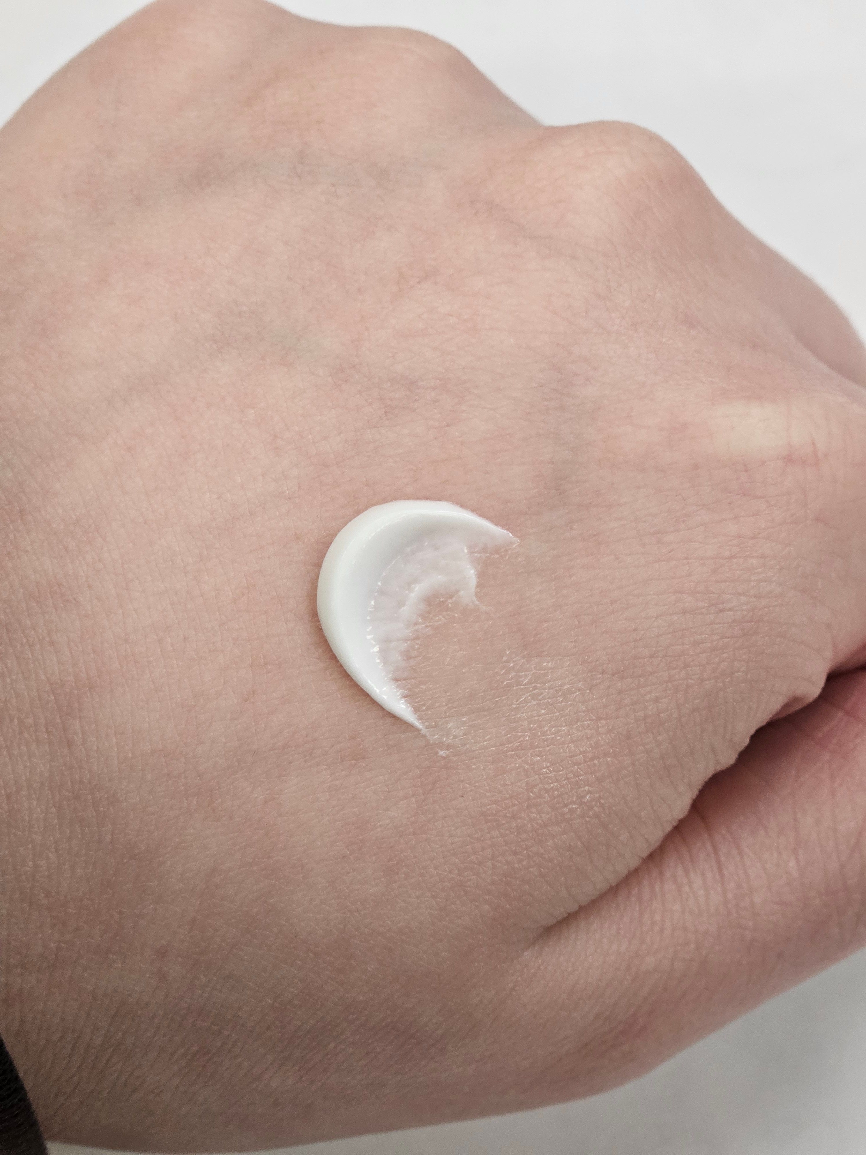 L'Occitane 乳木果潤手霜 真實評價/實測照片 byCha***iki 1