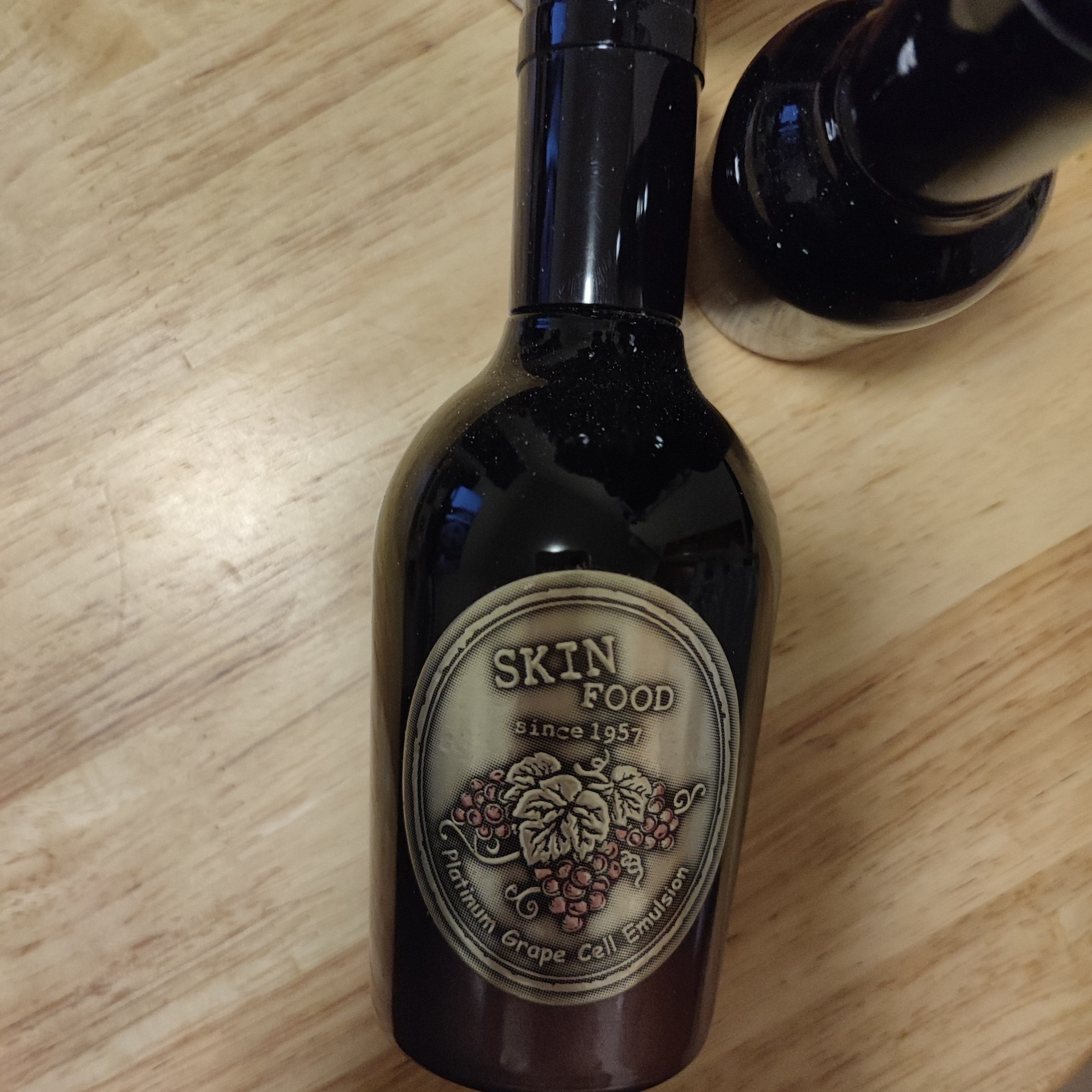 Skinfood 鉑金葡萄基因高效乳液 真實評價/實測照片 byChr**** Wu 2