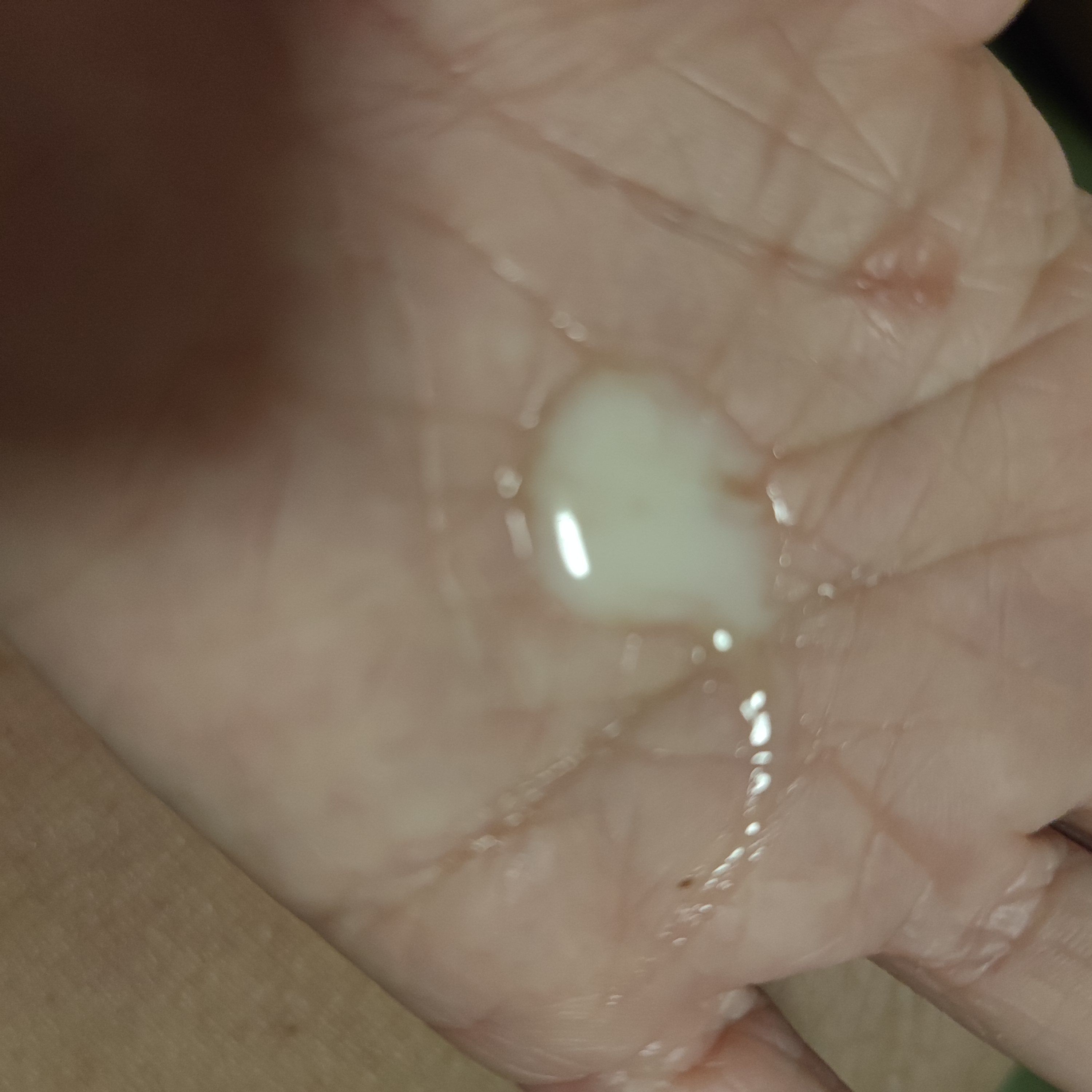 Skinfood 鉑金葡萄基因高效精華 真實評價/實測照片 byChr**** Wu 1