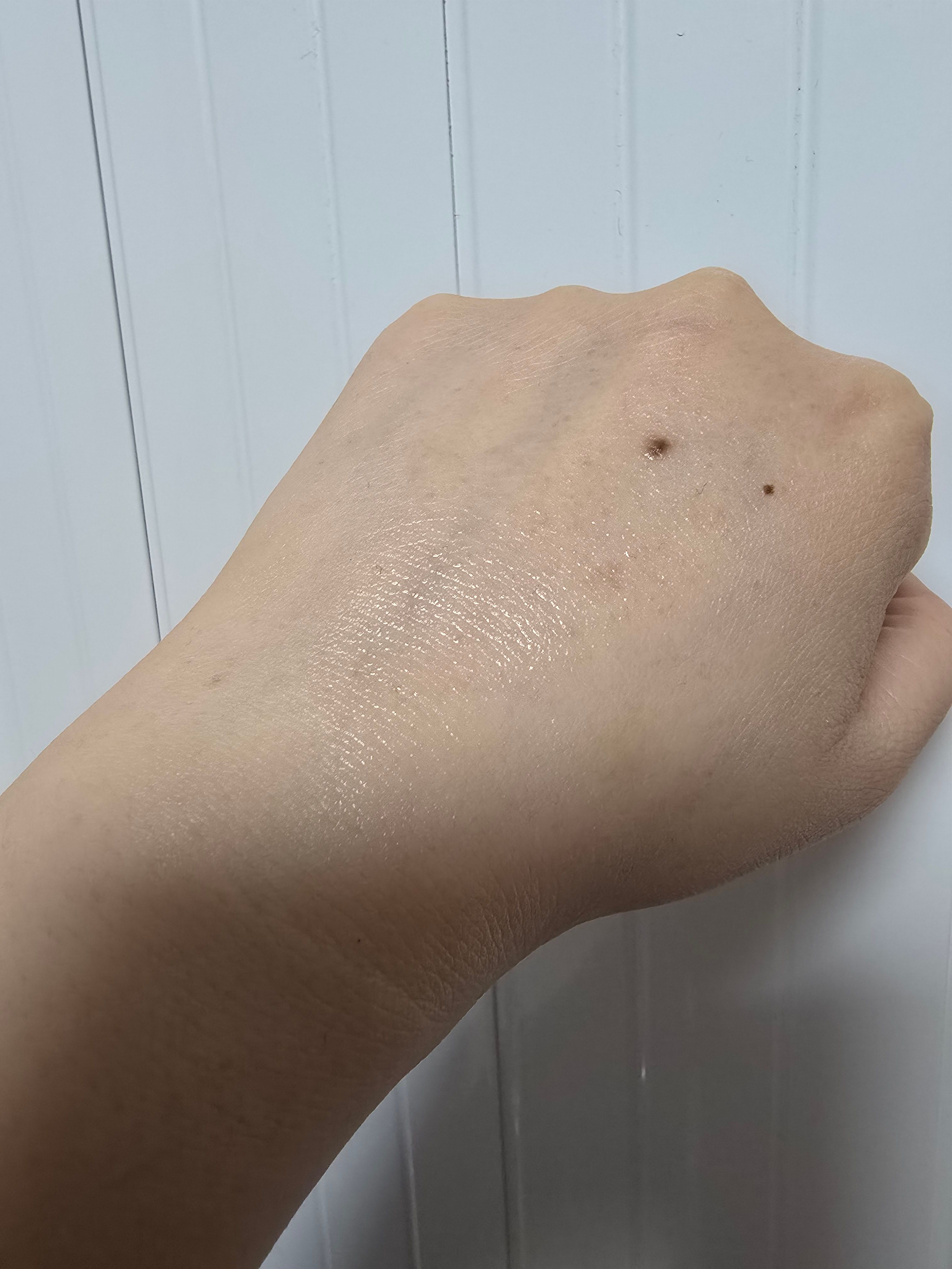 Olay OLAY 水感透白光曜精華水 真實評價/用後感 byTi****st 1 Olay OLAY 水感透白光曜精華水 真實評價/實測照片 byTi****st 1