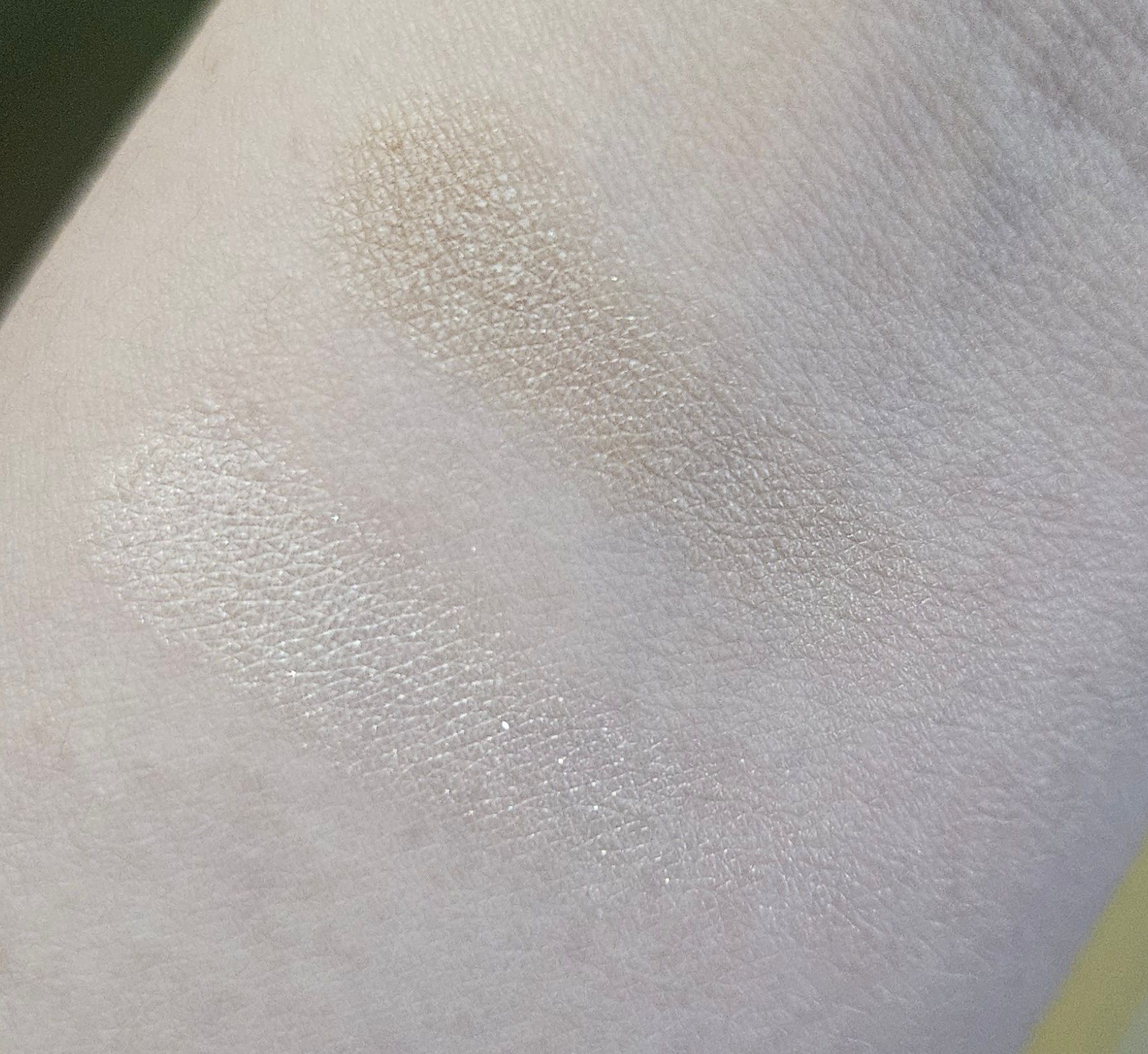 KATE 立體小顏修容餅 真實評價/實測照片 byFio*****ung 1