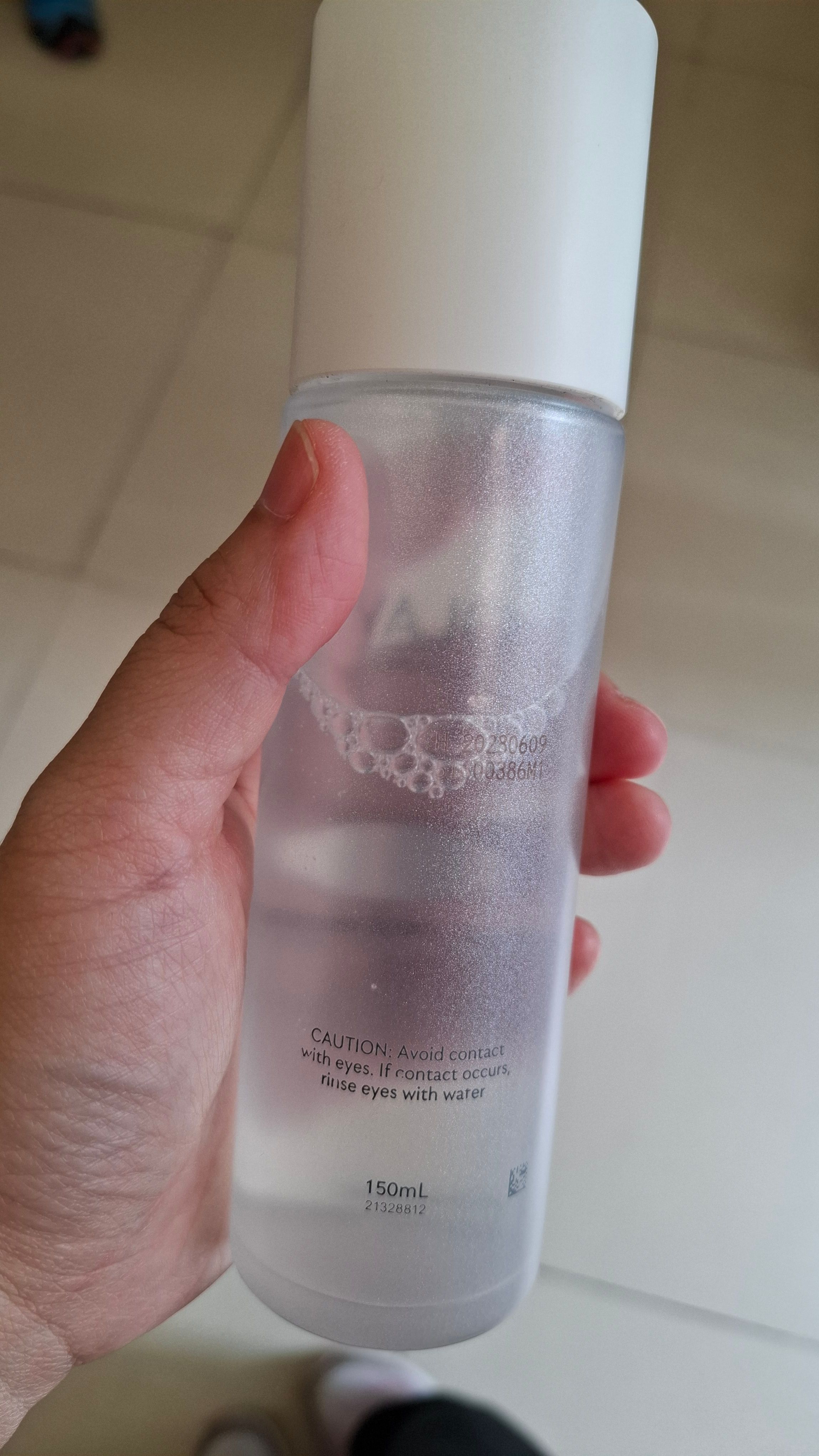 Olay 水感透白光曜精華 (水光小白瓶) 真實評價/實測照片 by 1