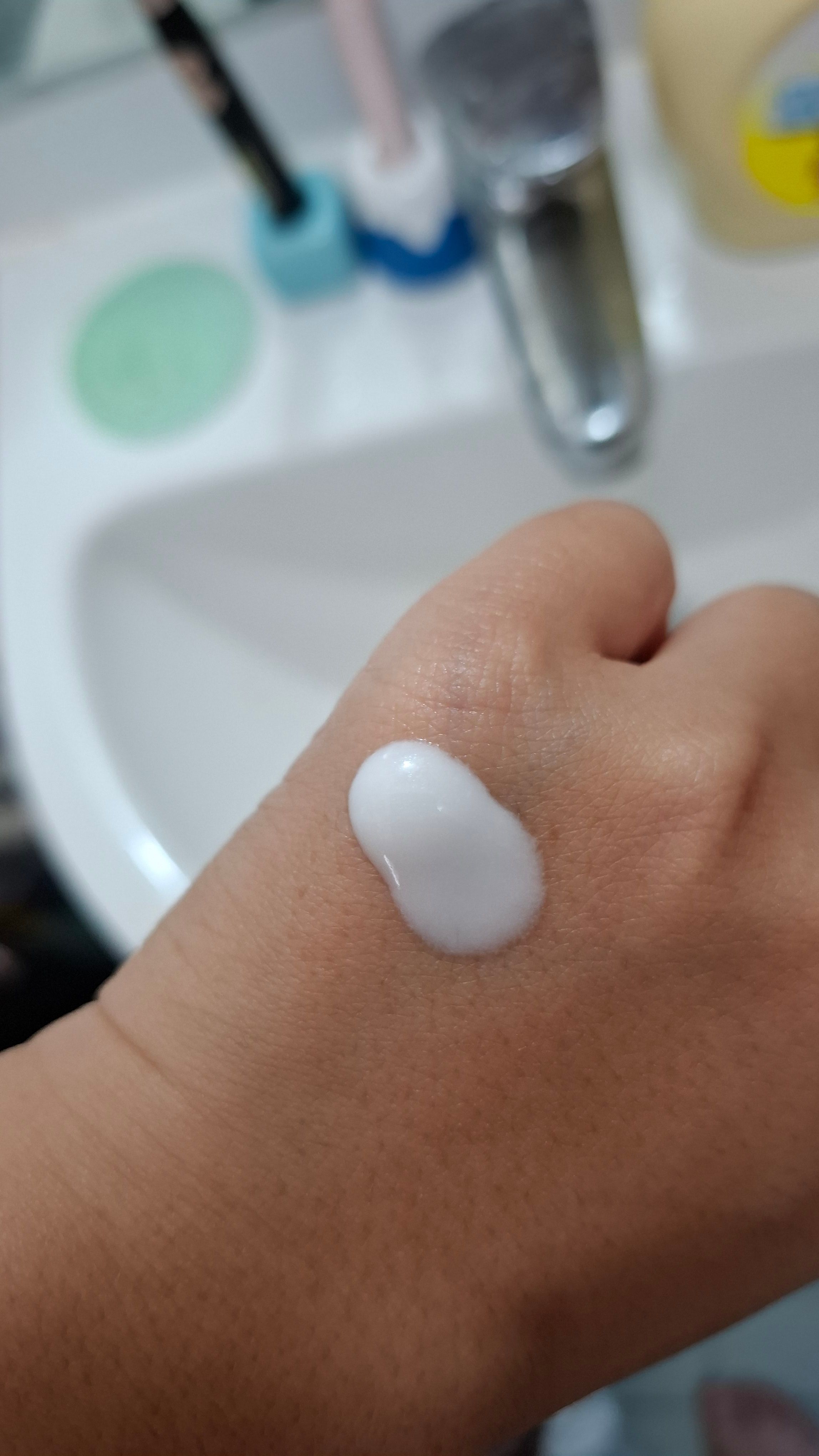 Olay 胜肽專研緊緻輕潤乳霜 (紅金面霜) 真實評價/實測照片 by 1