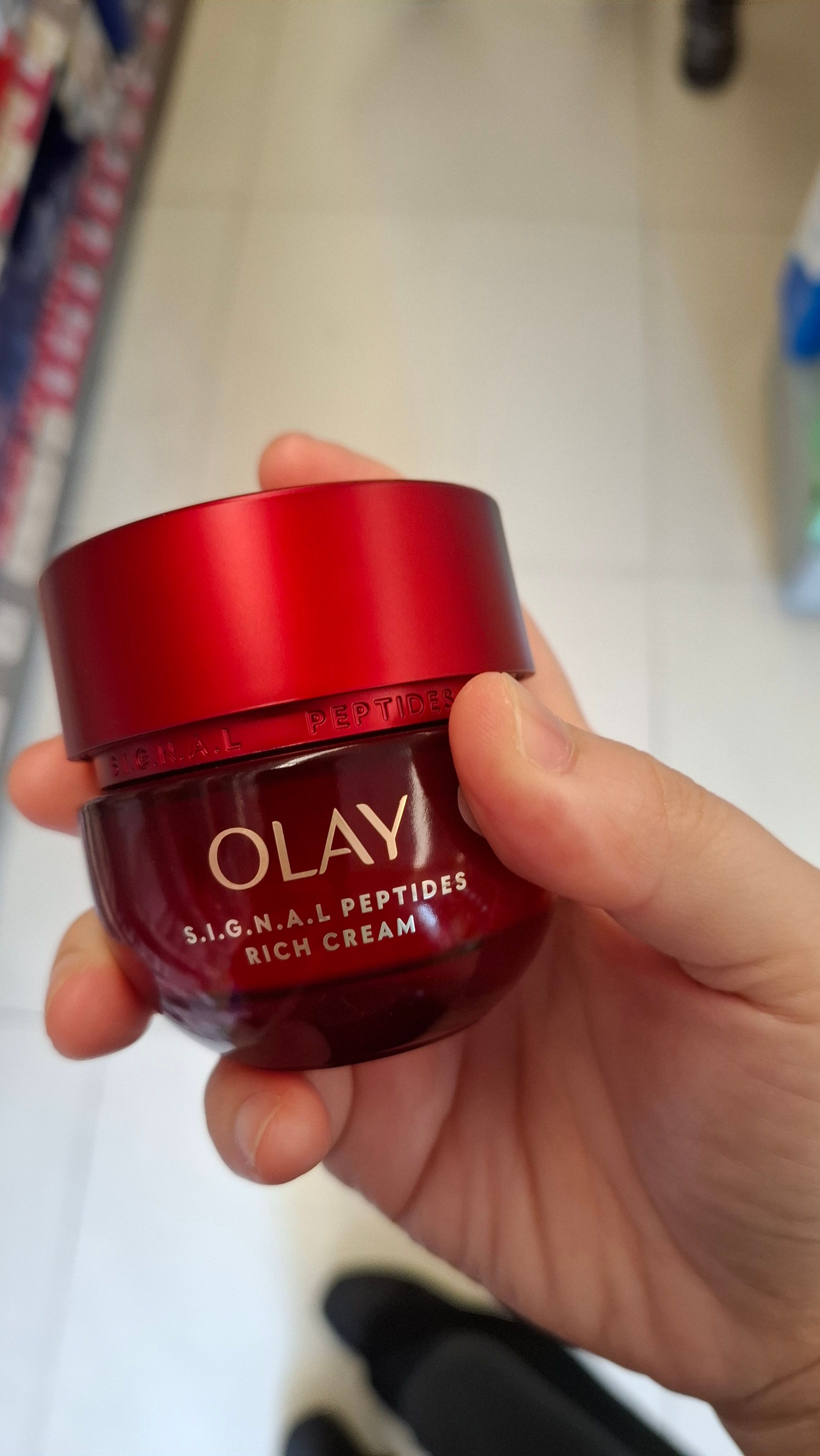 Olay 胜肽專研緊緻輕潤乳霜 (紅金面霜) 真實評價/實測照片 by 1