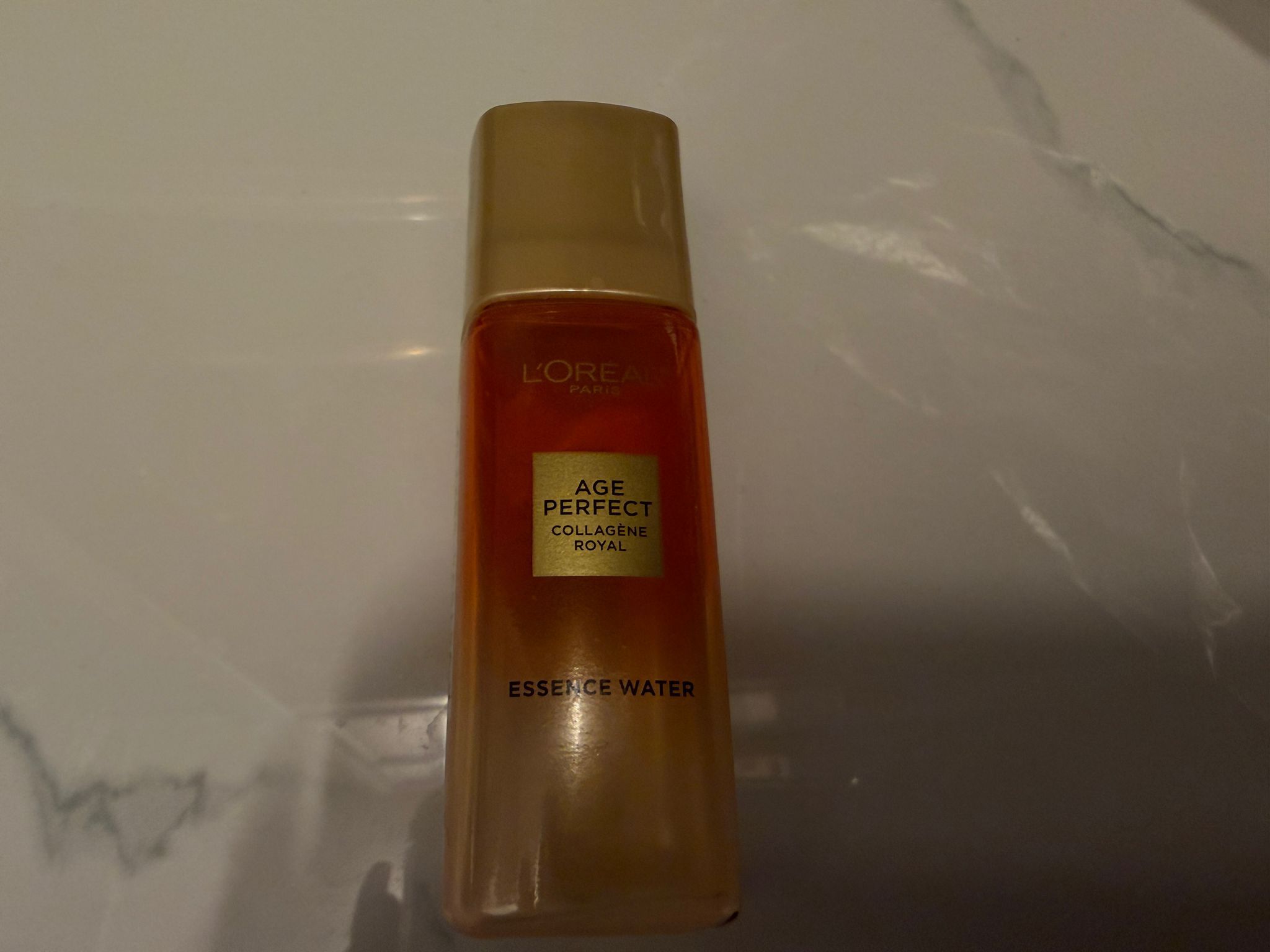 L'Oreal 活力緊緻透明質酸水光瓶保濕精華 真實評價/實測照片 by 2