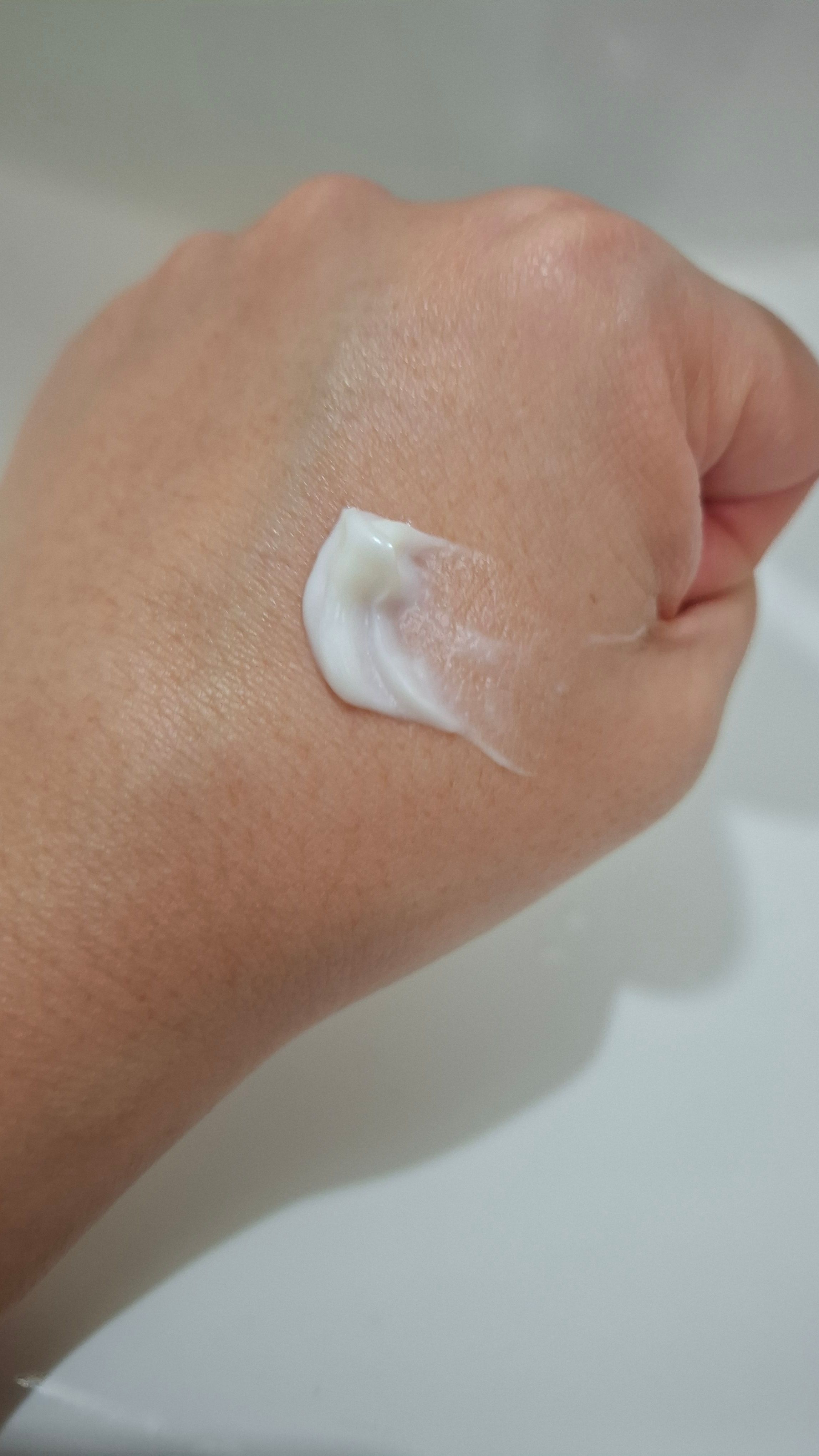 La Roche-Posay 每日高效提亮防曬霜 (粉色) 真實評價/實測照片 by 1