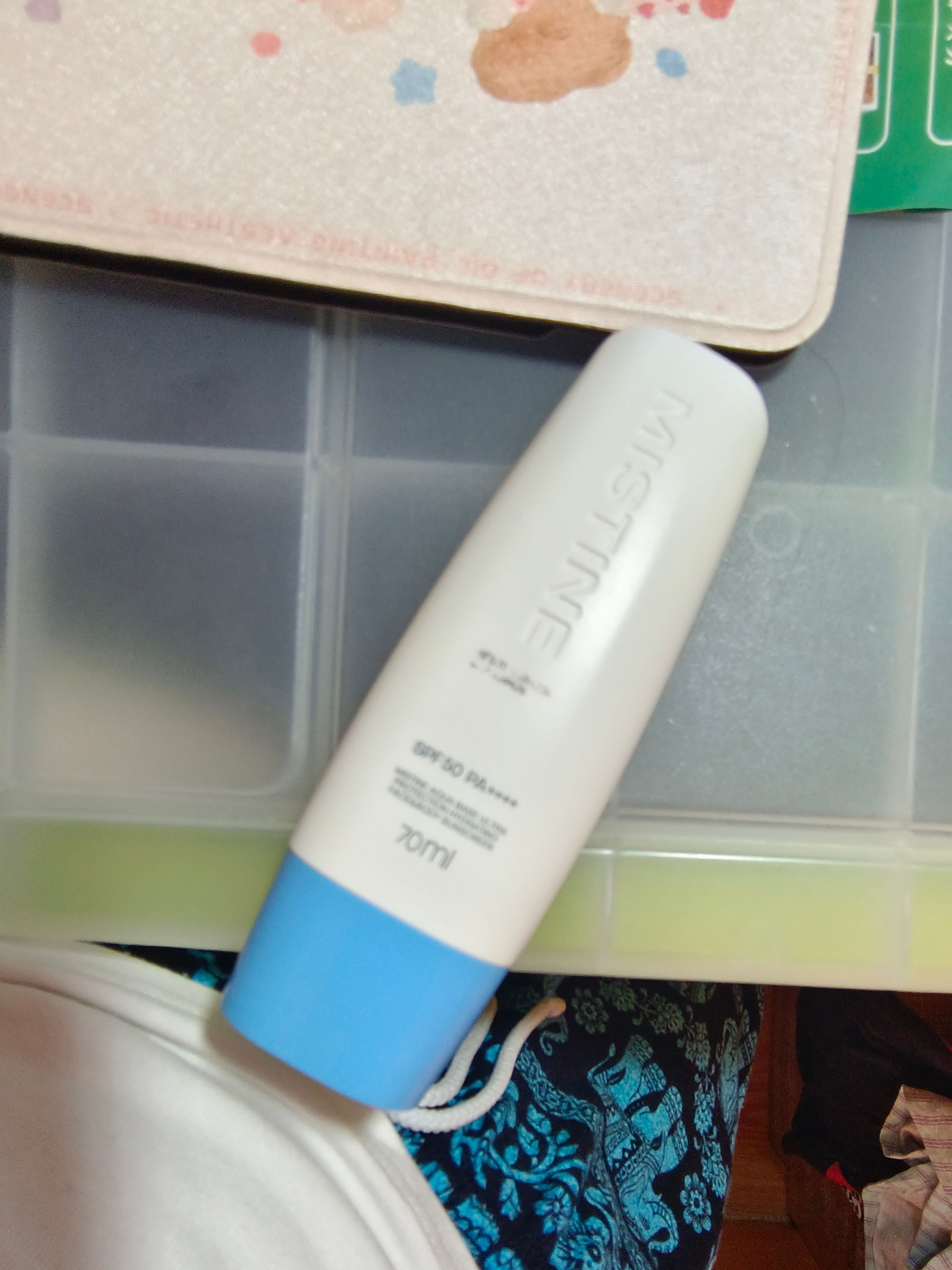 Mistine 水潤多效防護防曬霜SPF50 PA++++ 真實評價/用後感 bycop*****************com 1 Mistine 水潤多效防護防曬霜SPF50 PA++++ 真實評價/實測照片 bycop*****************com 1