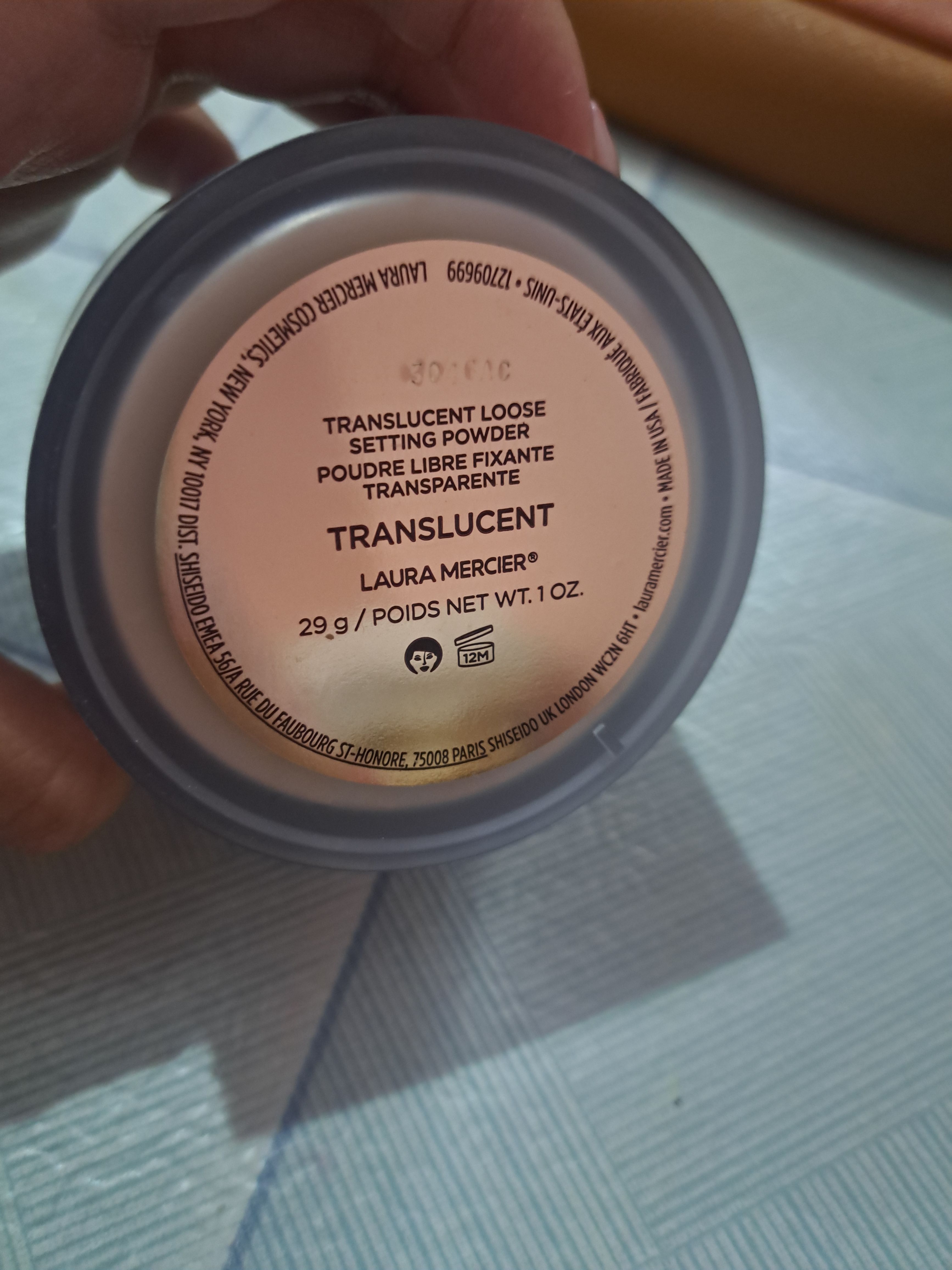 Laura Mercier 柔光透明蜜粉 真實評價/用後感 byl*y 1 Laura Mercier 柔光透明蜜粉 真實評價/實測照片 byl*y 1