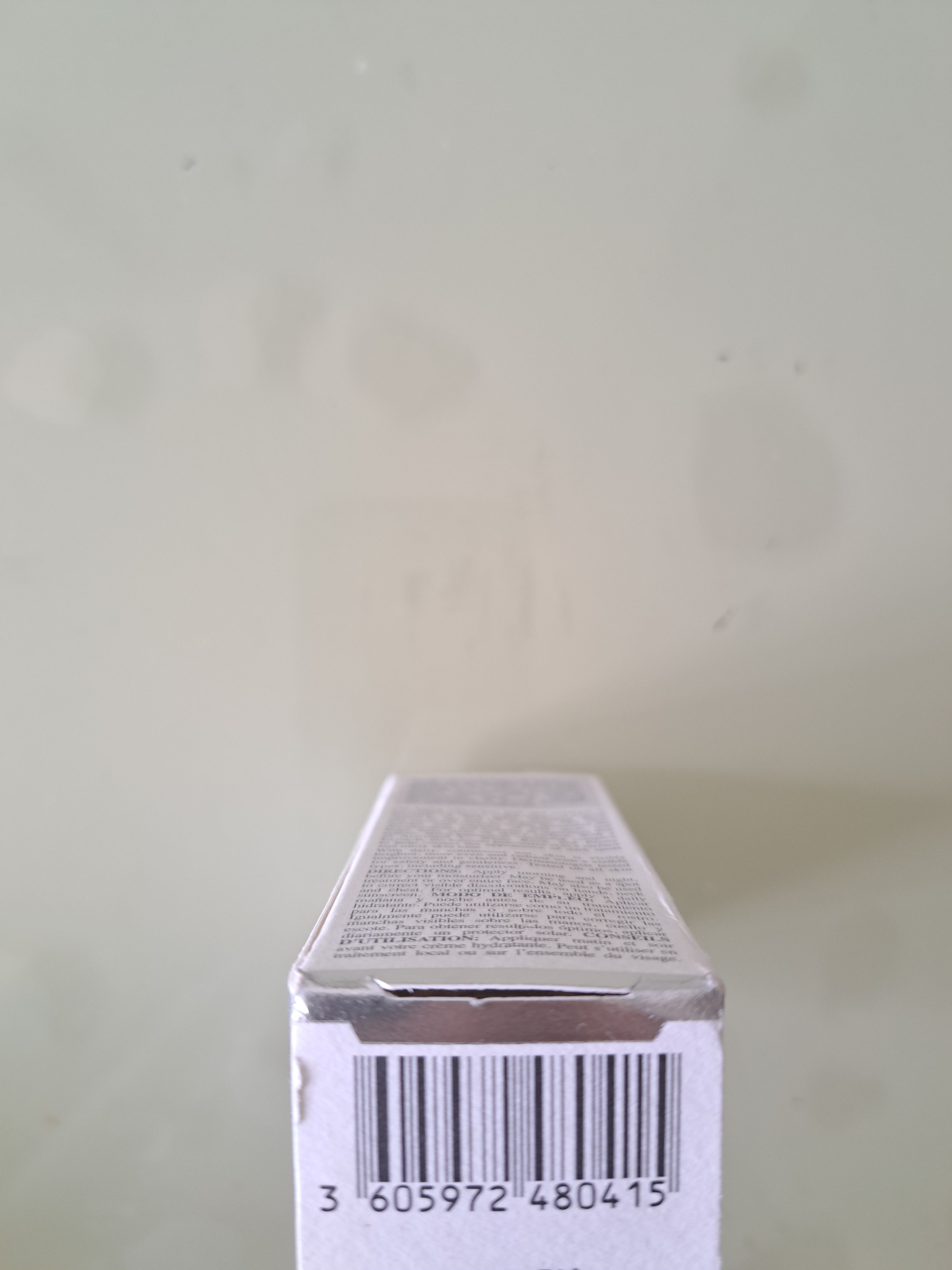 Kiehl's 醫學維C淡斑精華 真實評價/用後感 byicy*****************com 2 Kiehl's 醫學維C淡斑精華 真實評價/實測照片 byicy*****************com 2