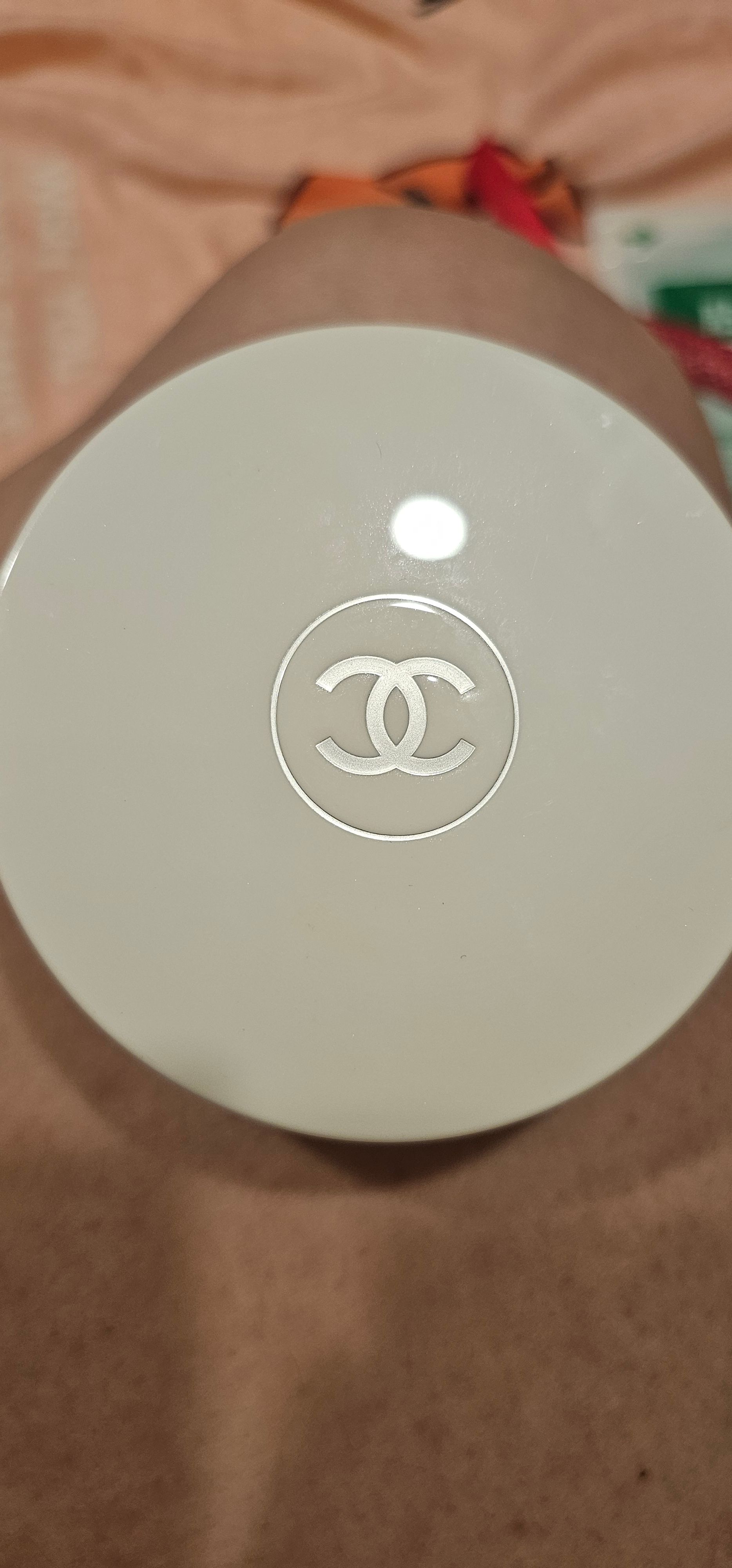 Chanel 輕盈完美蜜粉 真實評價/實測照片 byCry**** Li 2