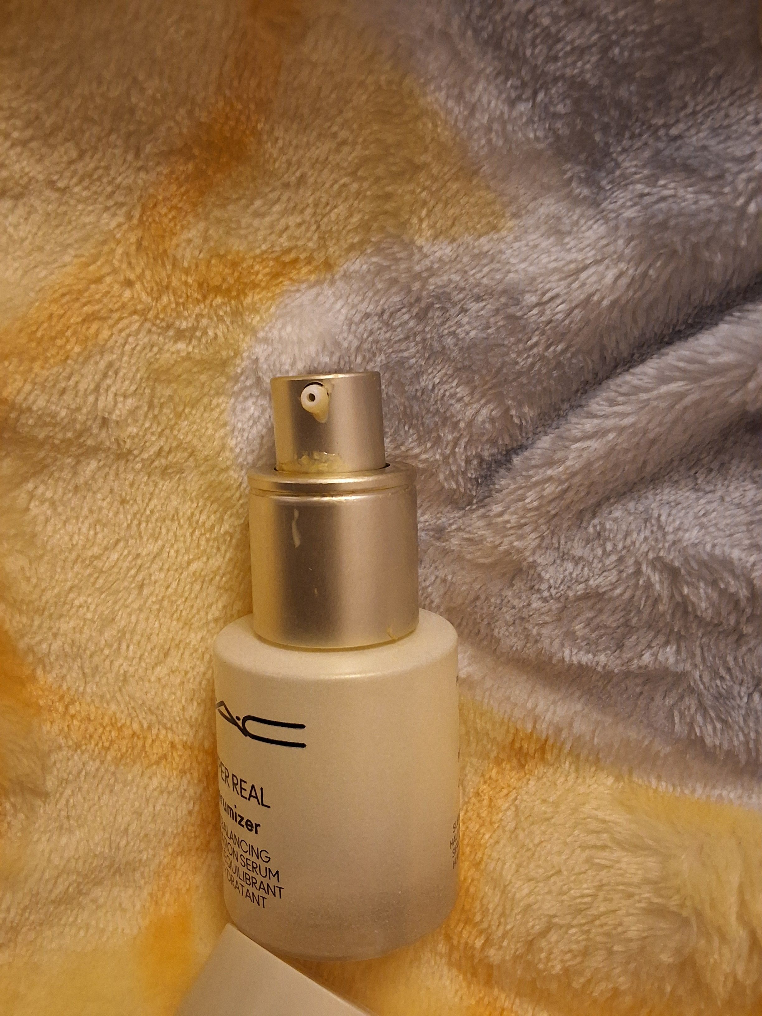 MAC Cosmetics 清透煥顏修護精華 真實評價/實測照片 byIva****ung 1