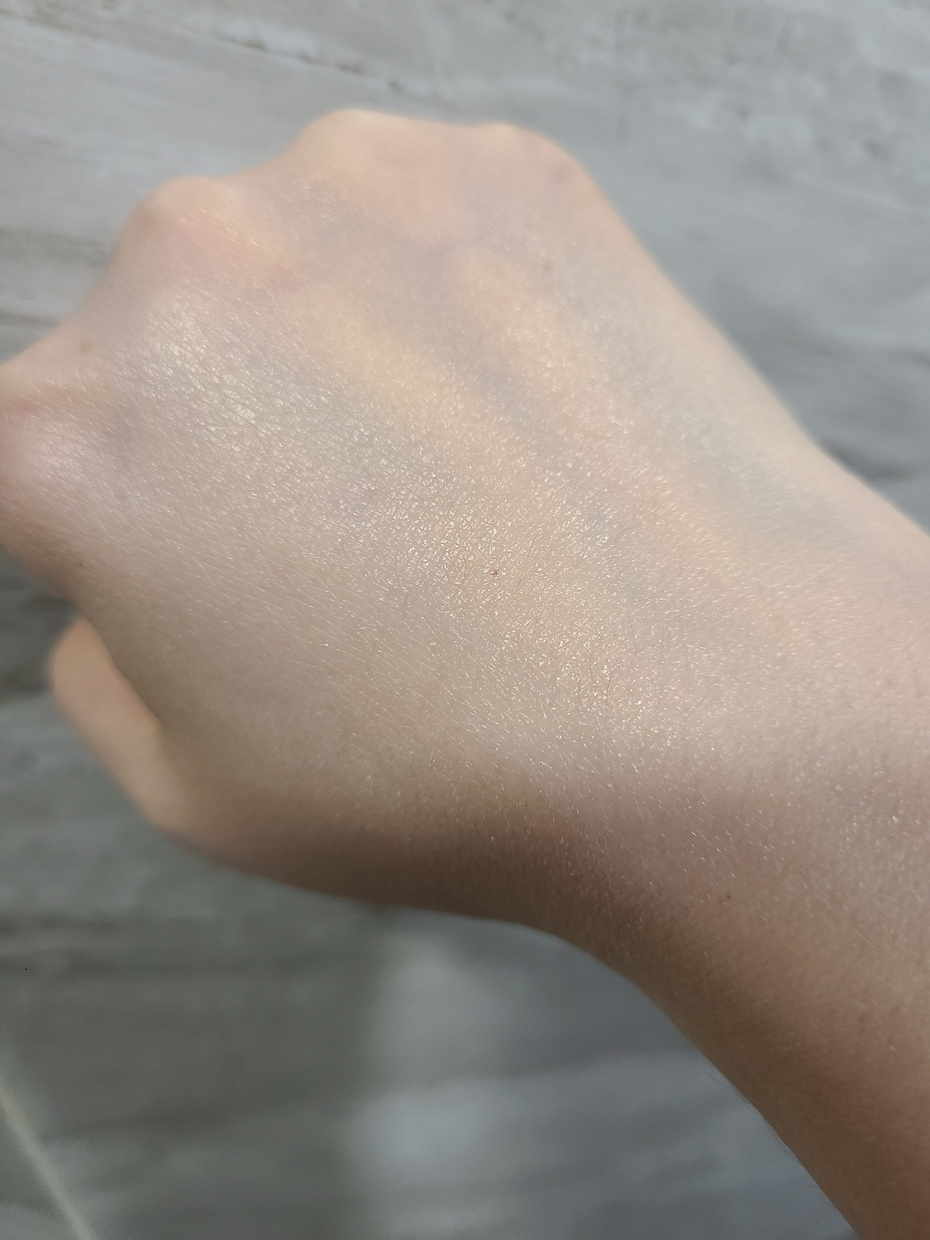 曼秀雷敦 Mentholatum Sunplay Skin Aqua幹細胞防曬精華SPF50+ PA++++ 真實評價/用後感 byLin****ana 1 曼秀雷敦 Mentholatum Sunplay Skin Aqua幹細胞防曬精華SPF50+ PA++++ 真實評價/實測照片 byLin****ana 1