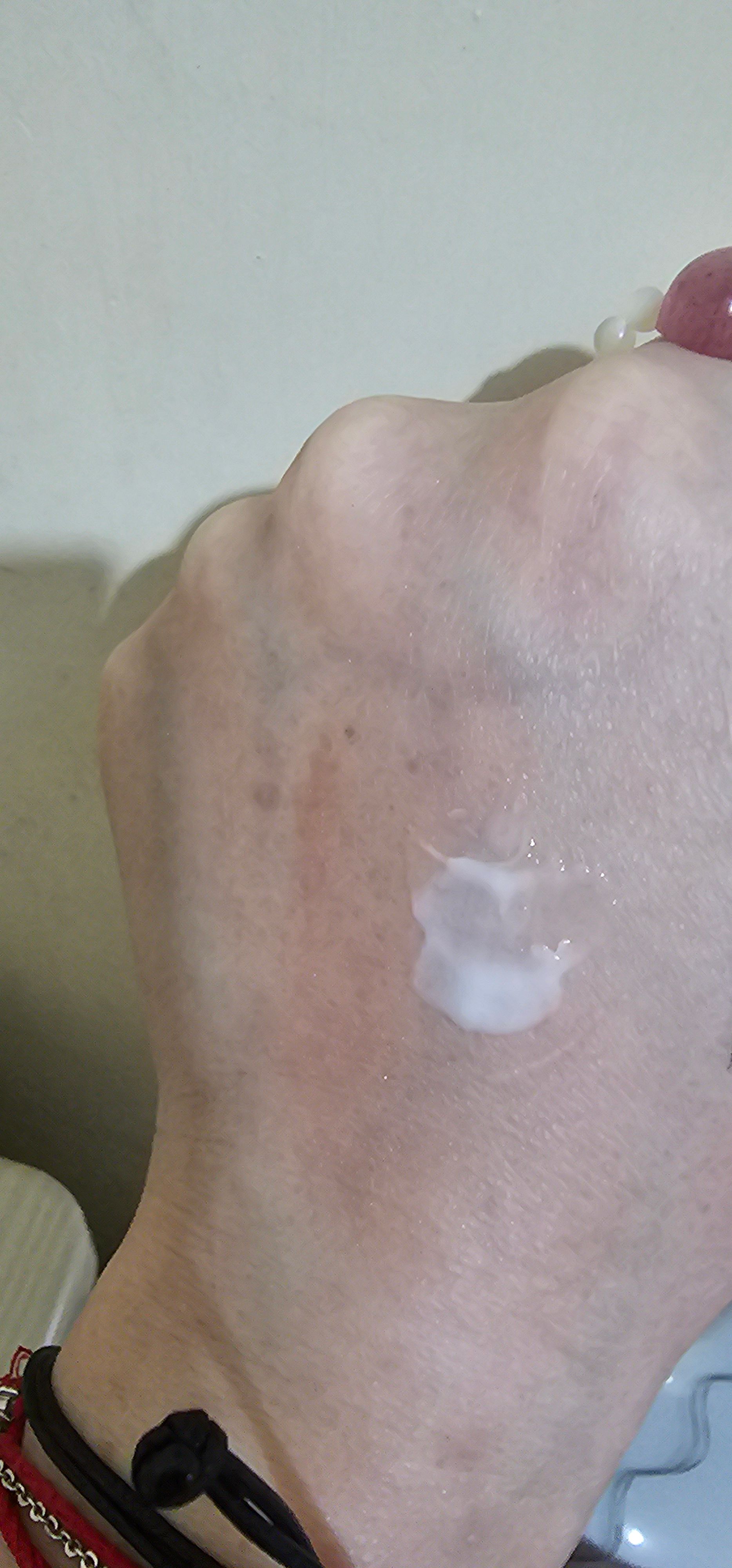 Olay 滋潤保濕乳液 (敏感性肌膚專用) Active Hydrating Lotion Sensitive Skin 真實評價/用後感 byCry**** Li 1 Olay 滋潤保濕乳液 (敏感性肌膚專用) Active Hydrating Lotion Sensitive Skin 真實評價/實測照片 byCry**** Li 1