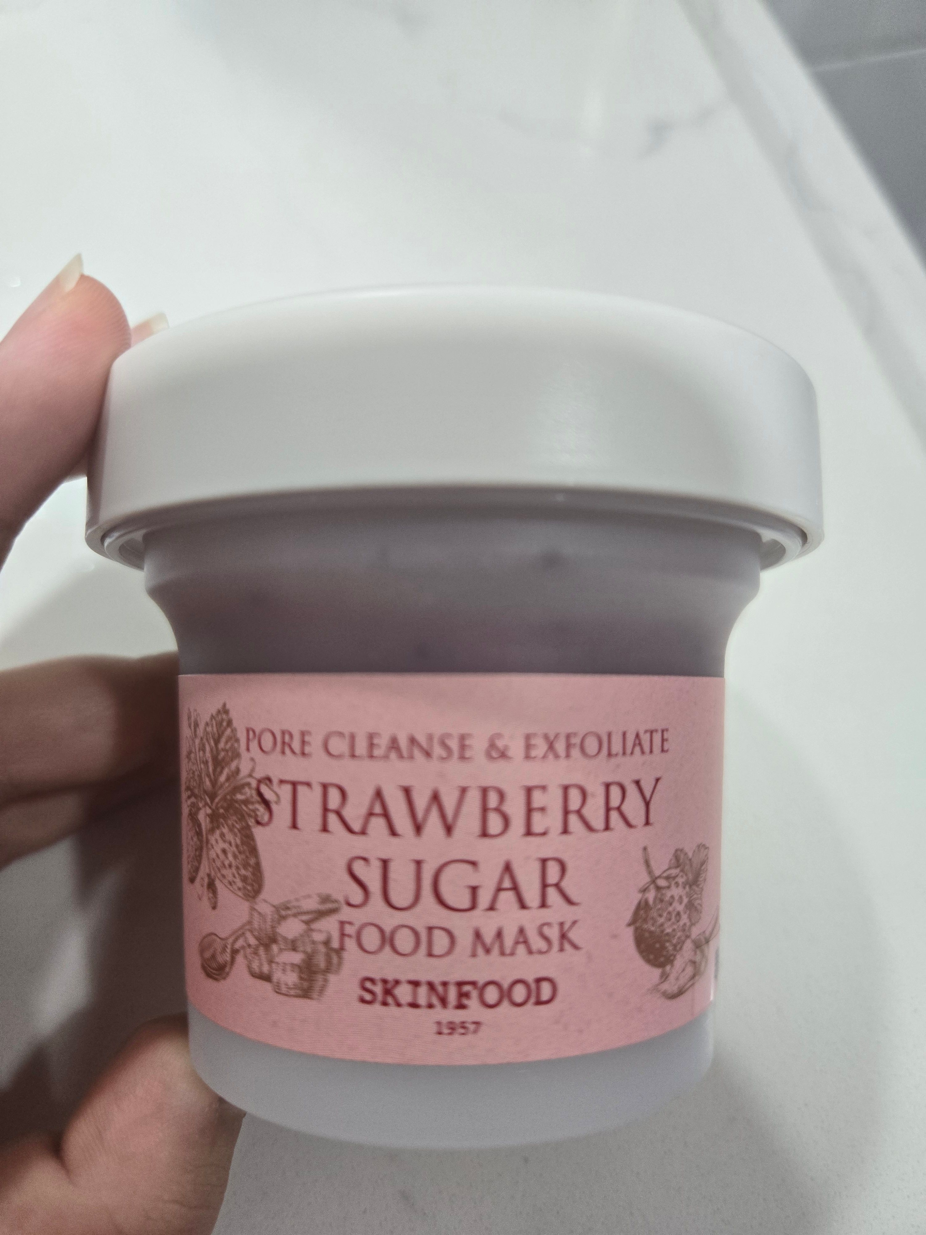 Skinfood 草莓籽黑糖去角質毛孔沖洗式面膜 真實評價/實測照片 by檸*- 1
