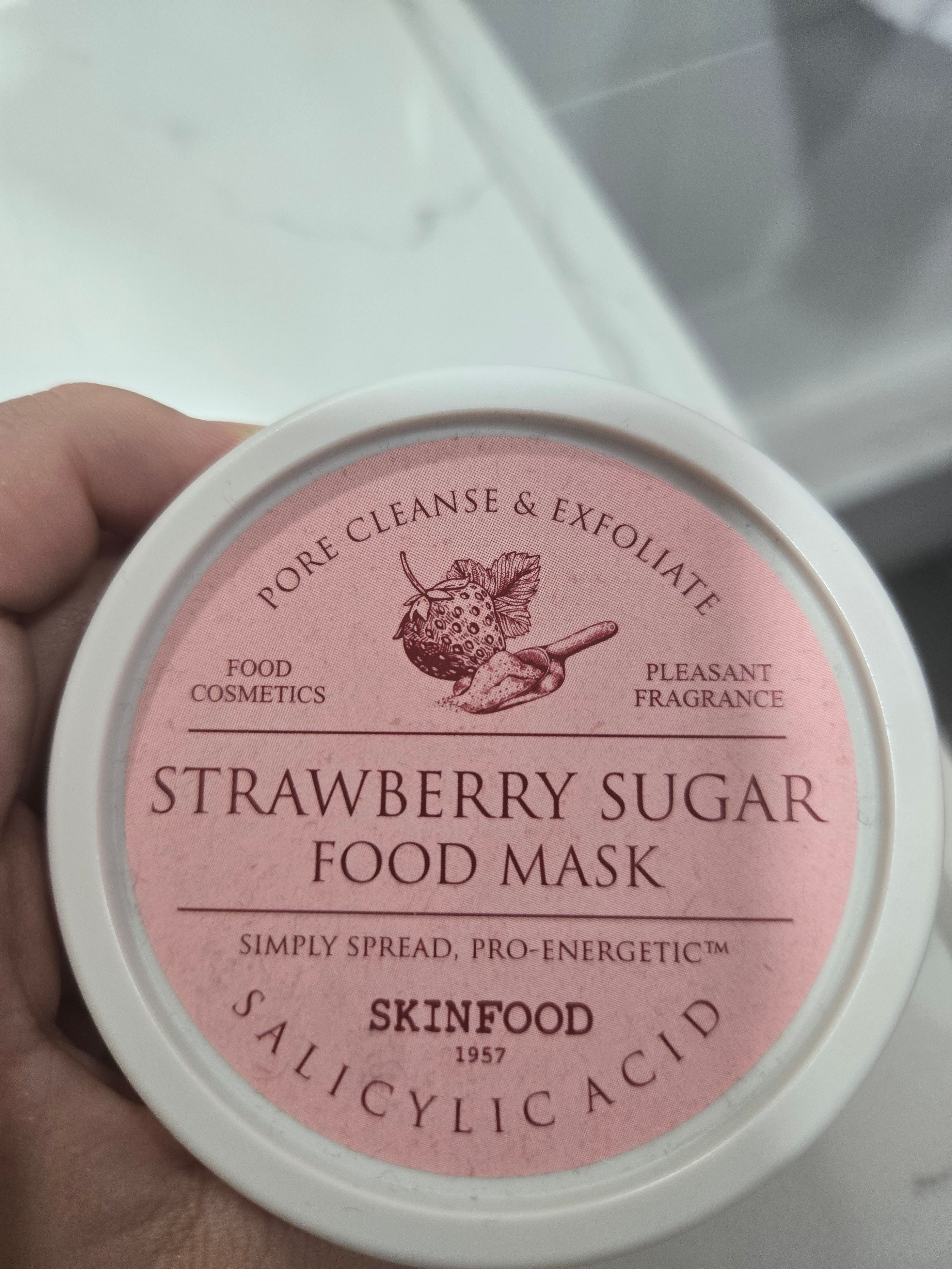 Skinfood 草莓籽黑糖去角質毛孔沖洗式面膜 真實評價/實測照片 by檸*- 2