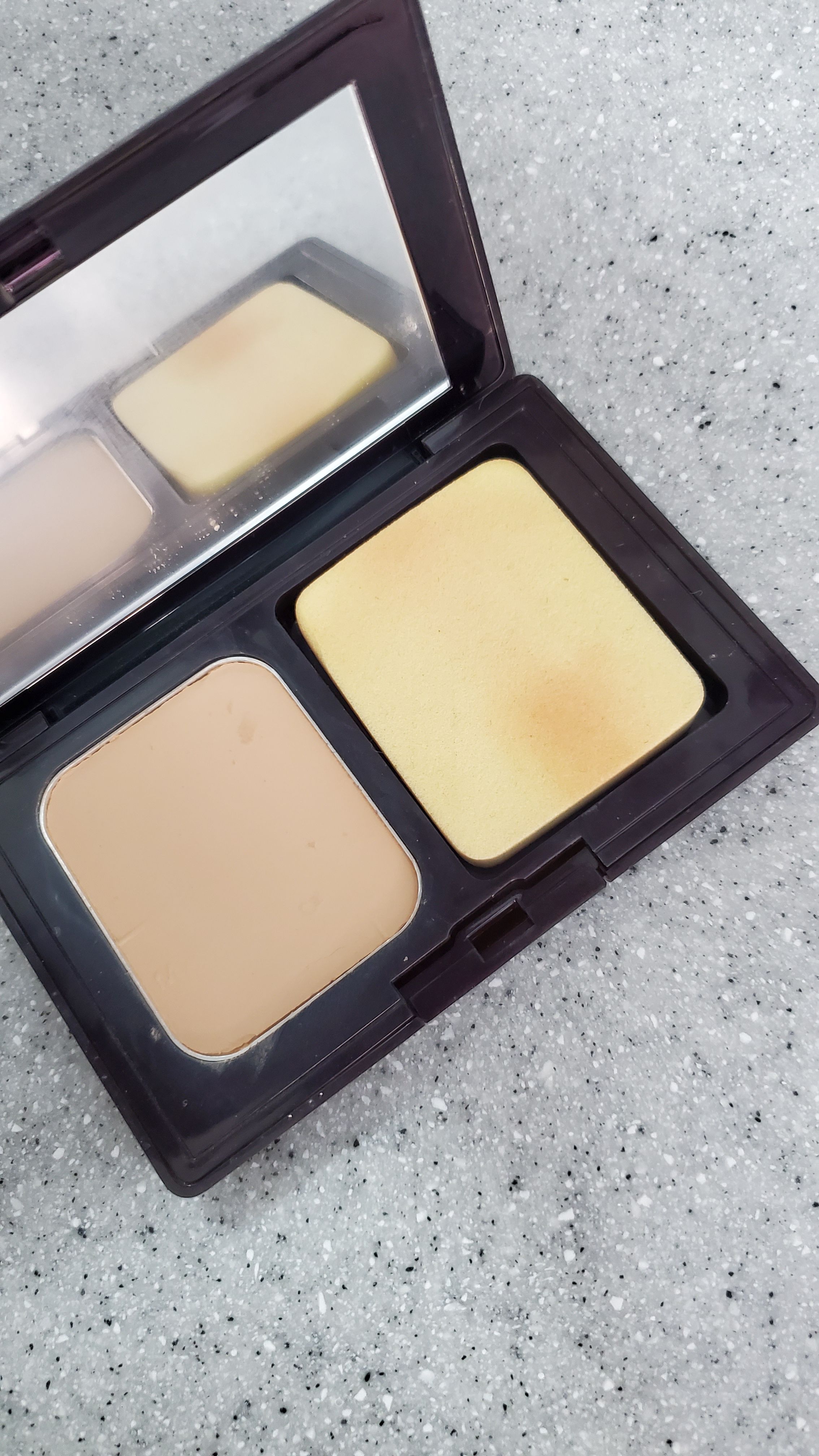 Maybelline New York 夢幻絲透零瑕兩用粉餅 真實評價/用後感 bysmi****igi 1 Maybelline New York 夢幻絲透零瑕兩用粉餅 真實評價/實測照片 bysmi****igi 1