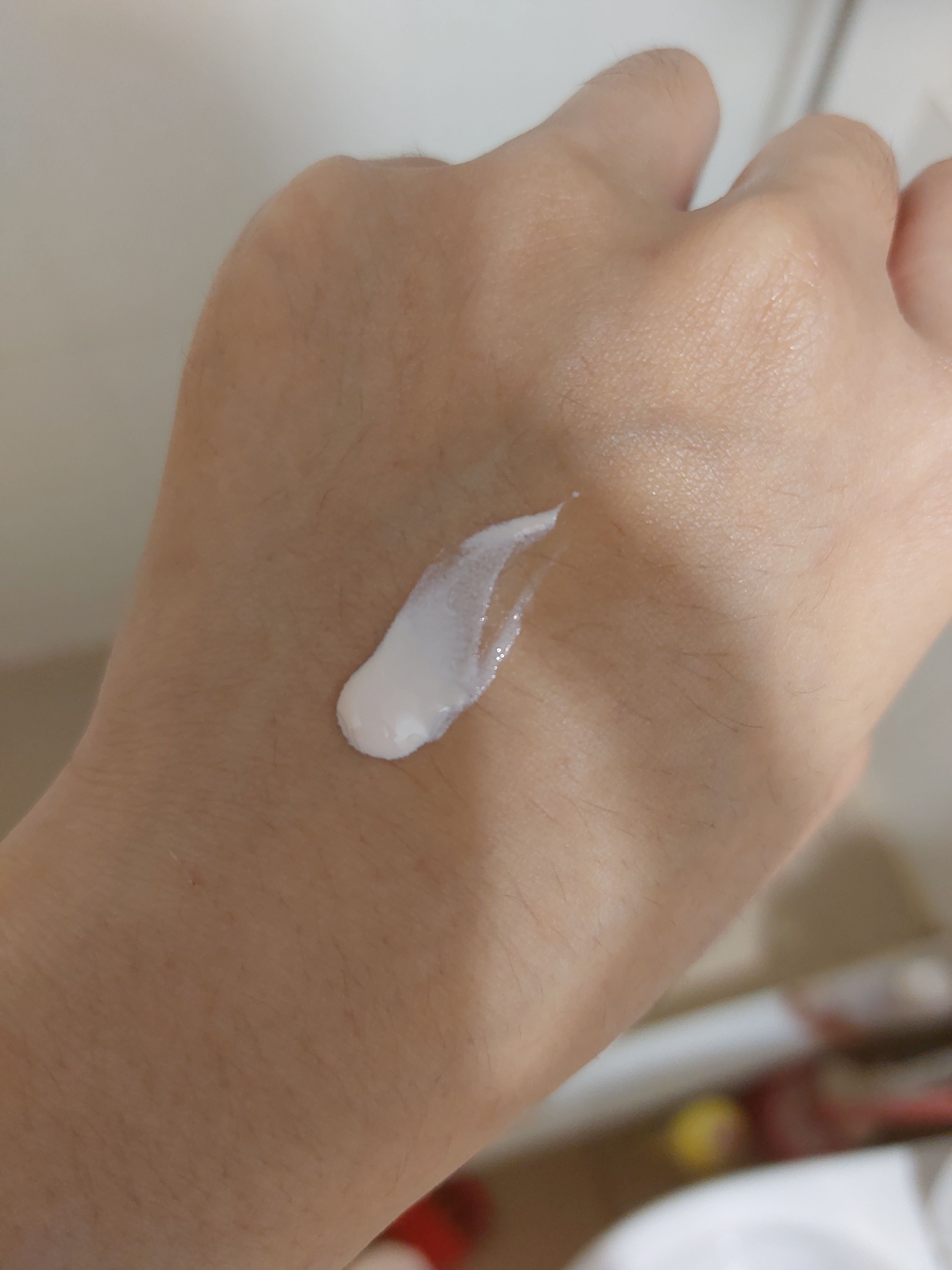 樂敦 純物理防曬透明感素肌提亮防曬乳 真實評價/實測照片 byW***w 1