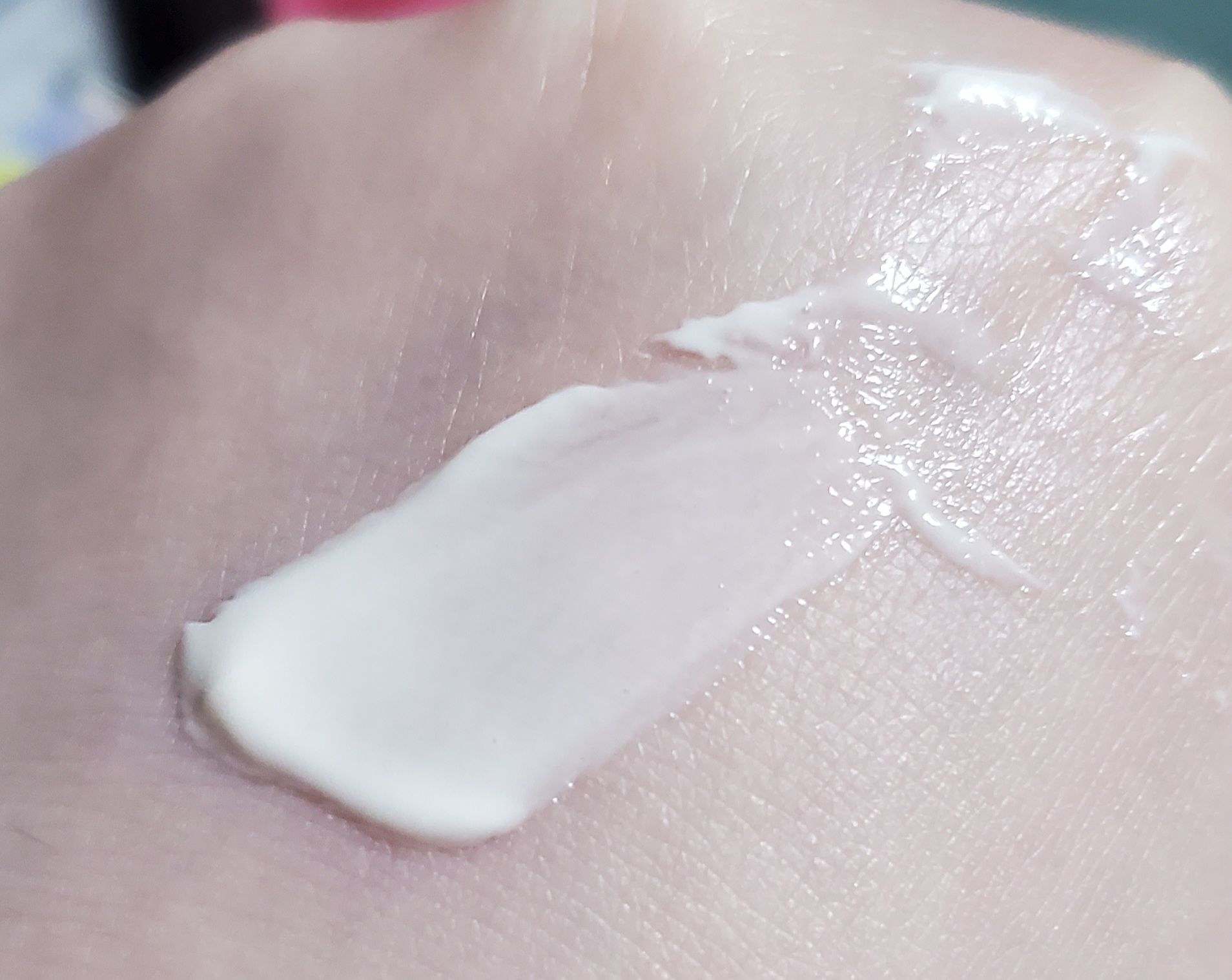 Olay 防曬淨白乳霜SPF18/PA++ 真實評價/用後感 byShe*******Sin 1 Olay 防曬淨白乳霜SPF18/PA++ 真實評價/實測照片 byShe*******Sin 1