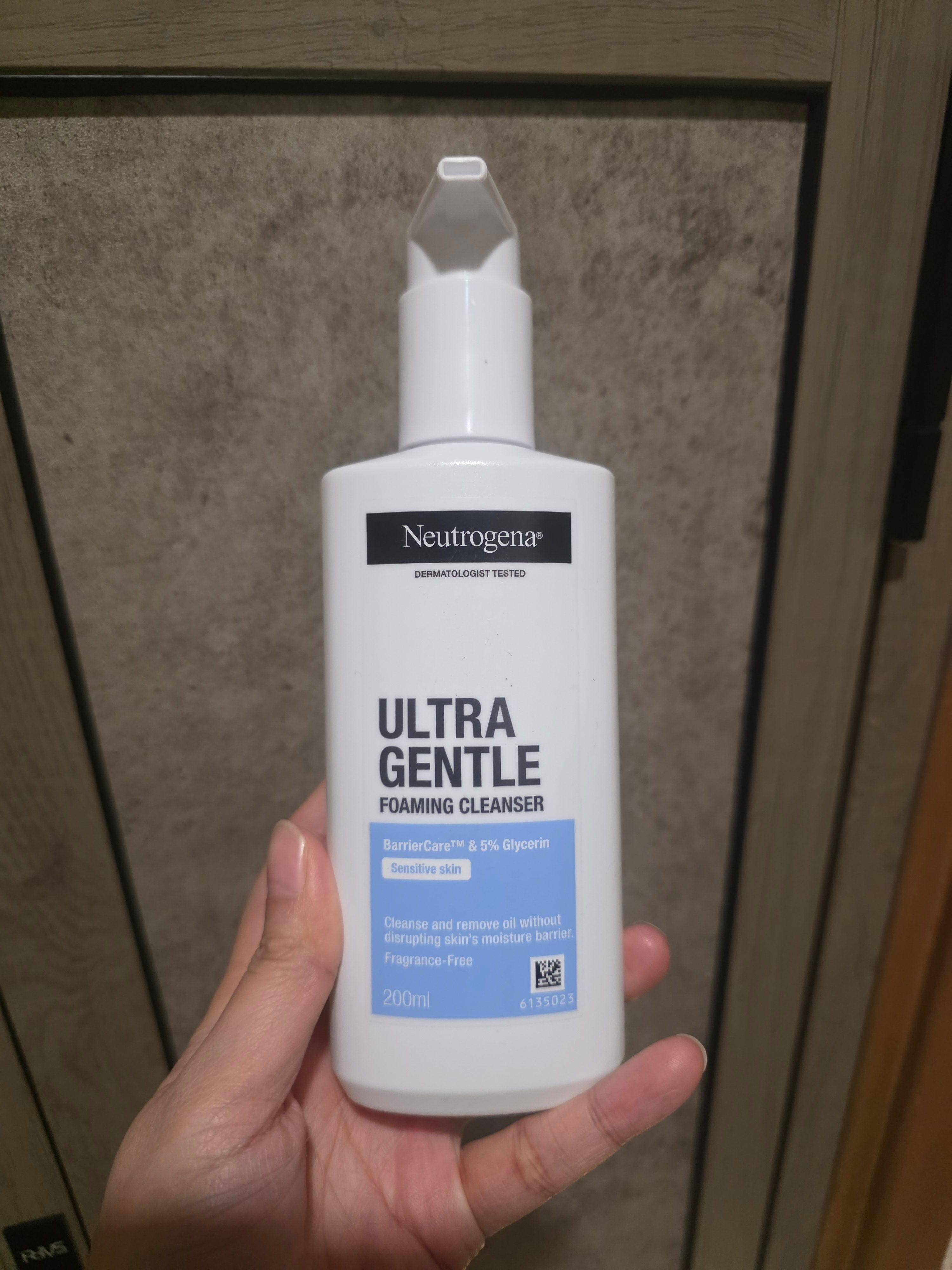 Neutrogena 露得清 極緻溫和泡沫潔面乳 真實評價/實測照片 byAnn****wok 2