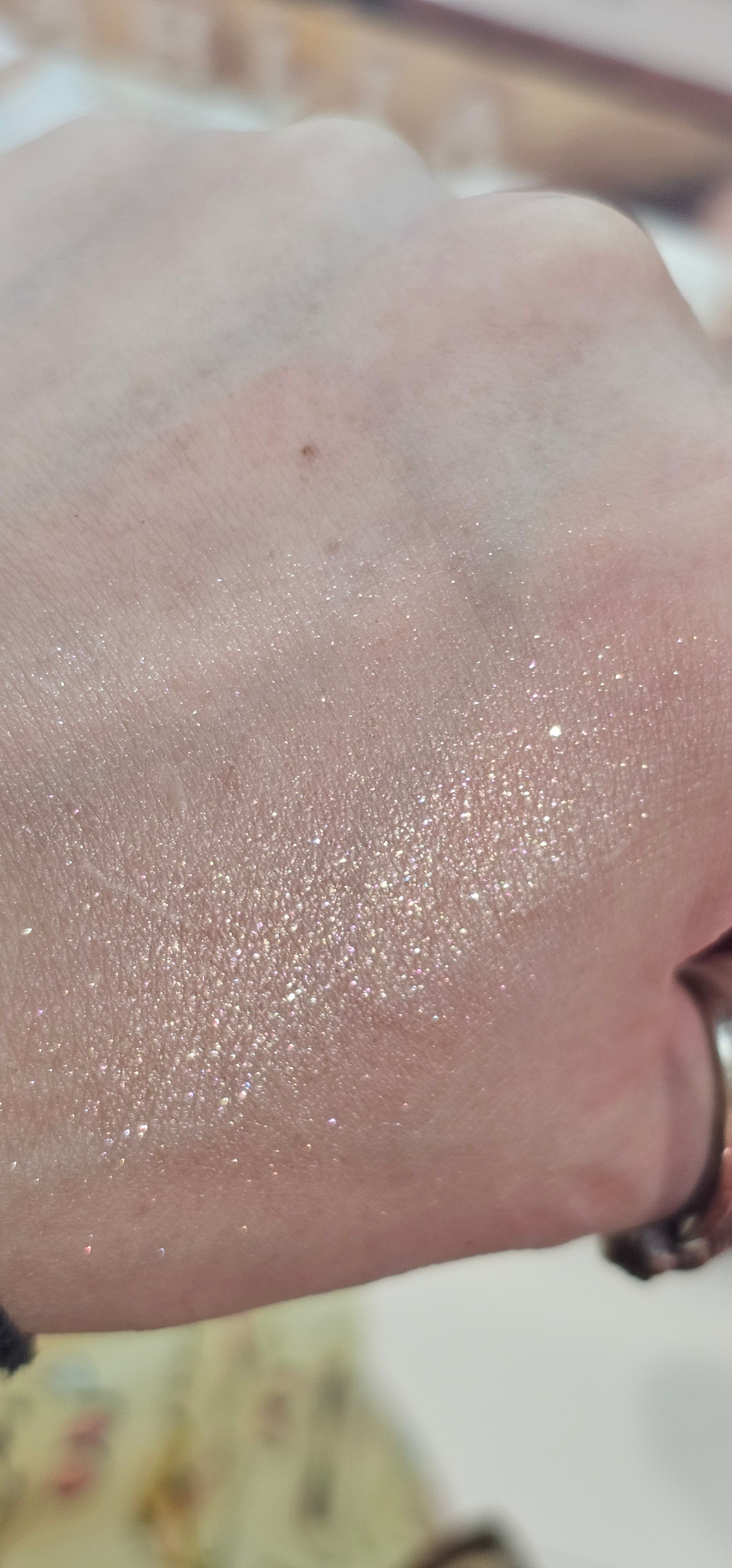 DEAR DAHLIA Glitz Glow Highlighter 真實評價/用後感 byCry**** Li 1 DEAR DAHLIA Glitz Glow Highlighter 真實評價/實測照片 byCry**** Li 1