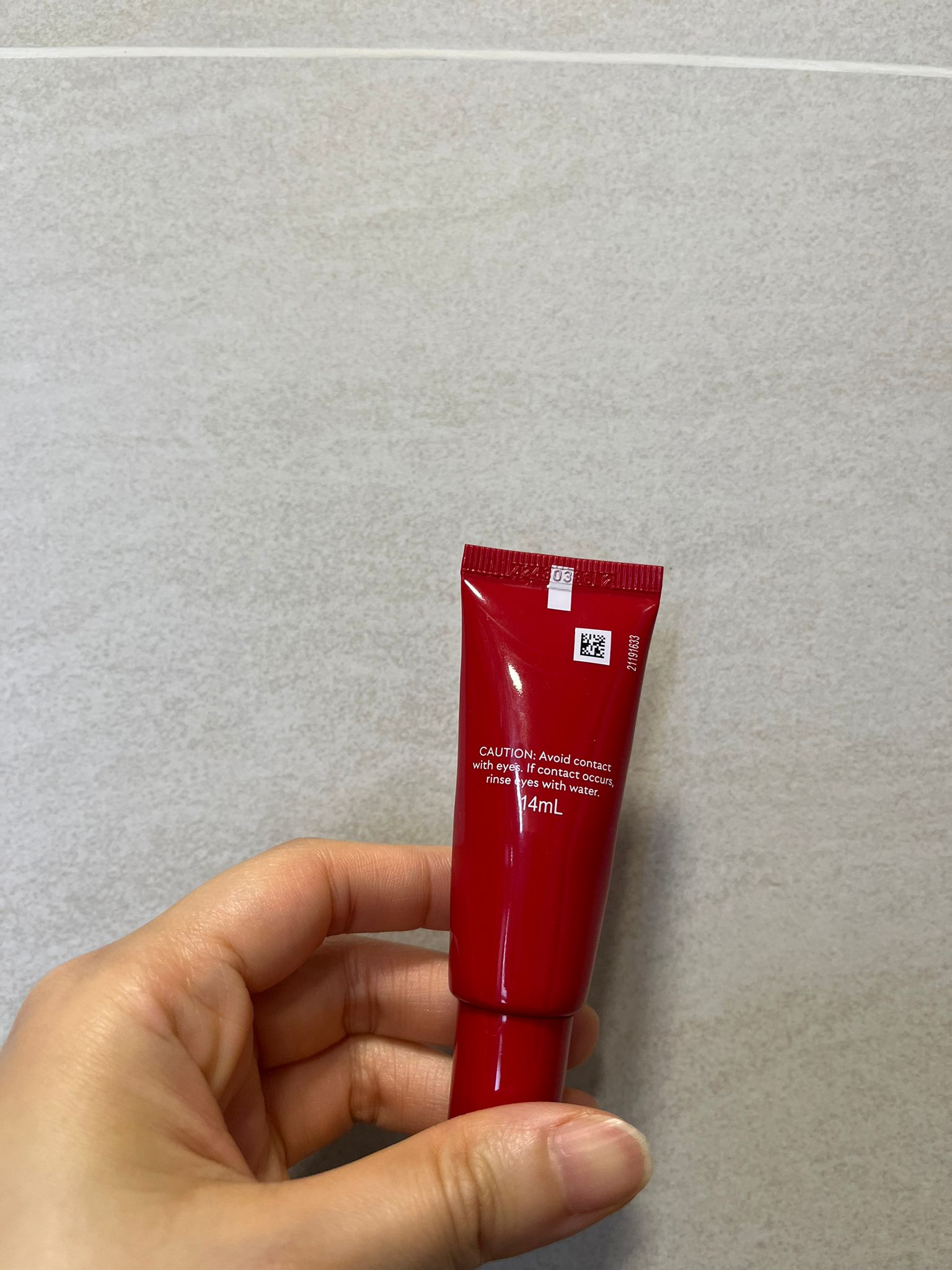 Olay OLAY胜肽專研緊緻精華 (紅金精華) 真實評價/實測照片 byste******************com 2