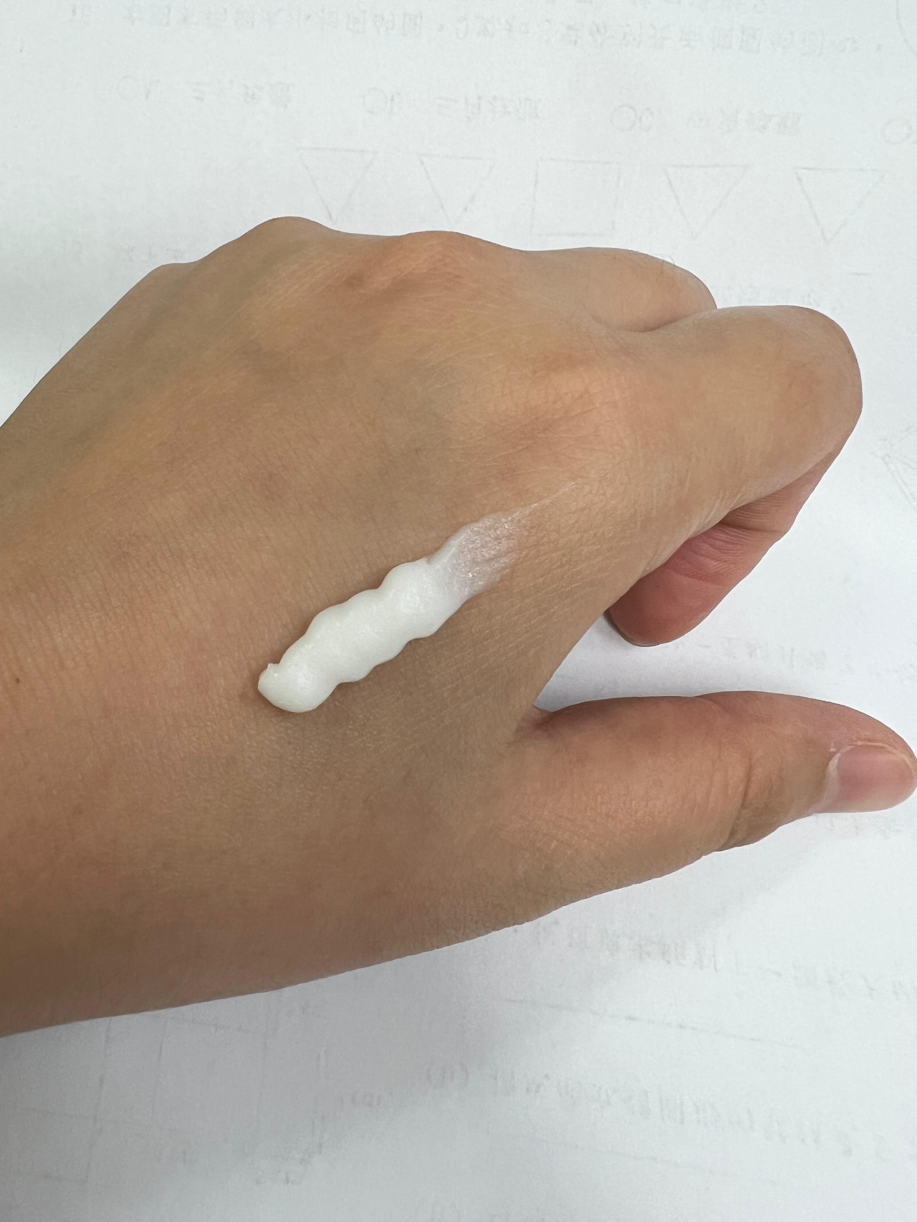 Hada Labo 肌研 極潤保濕冰感眼霜 真實評價/實測照片 bycat*****************com 1