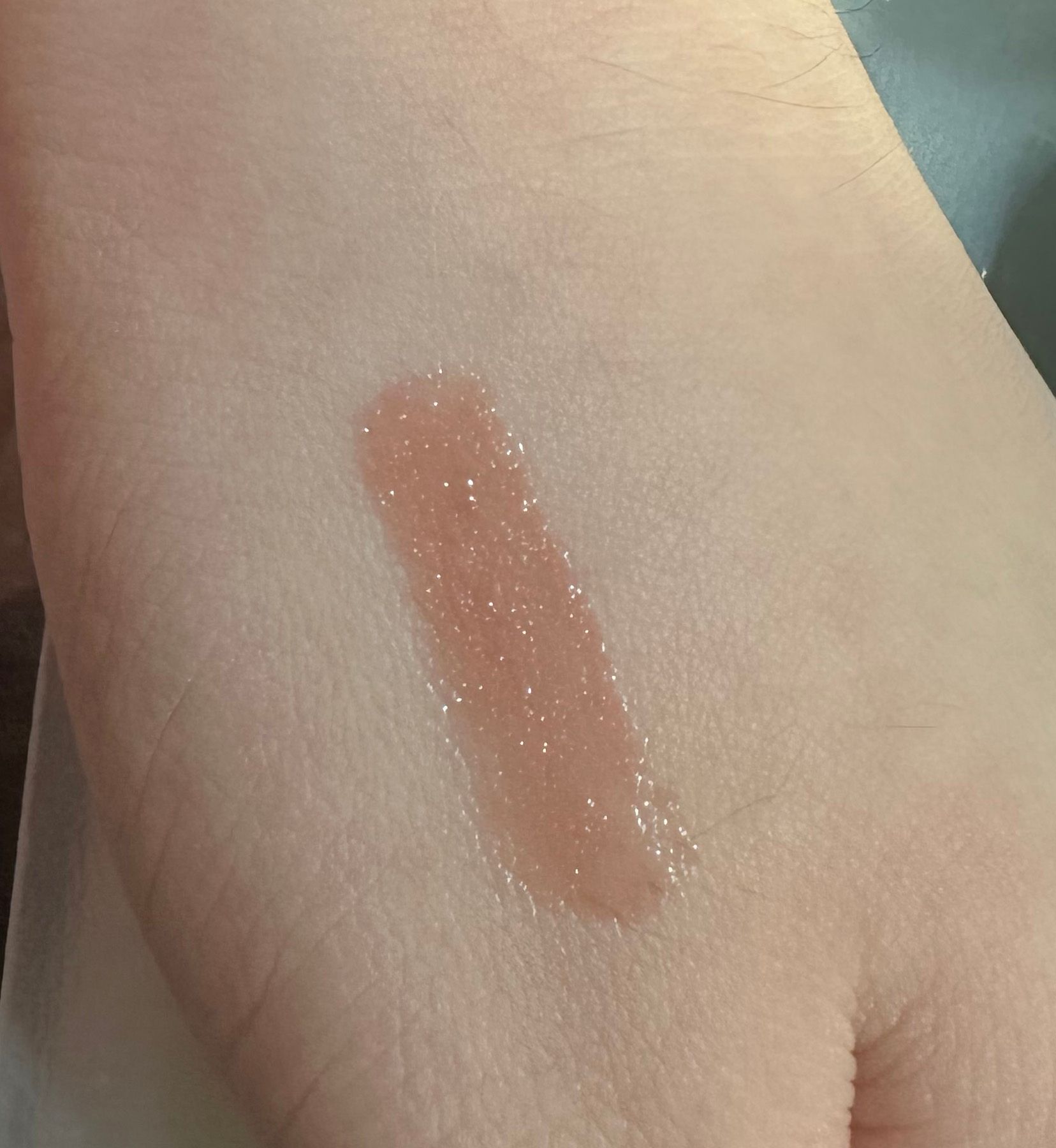 Fenty Beauty 3 D 豐盈唇彩 Gloss Bomb Universal Lip Luminizer 真實評價/實測照片 byyi**in 1