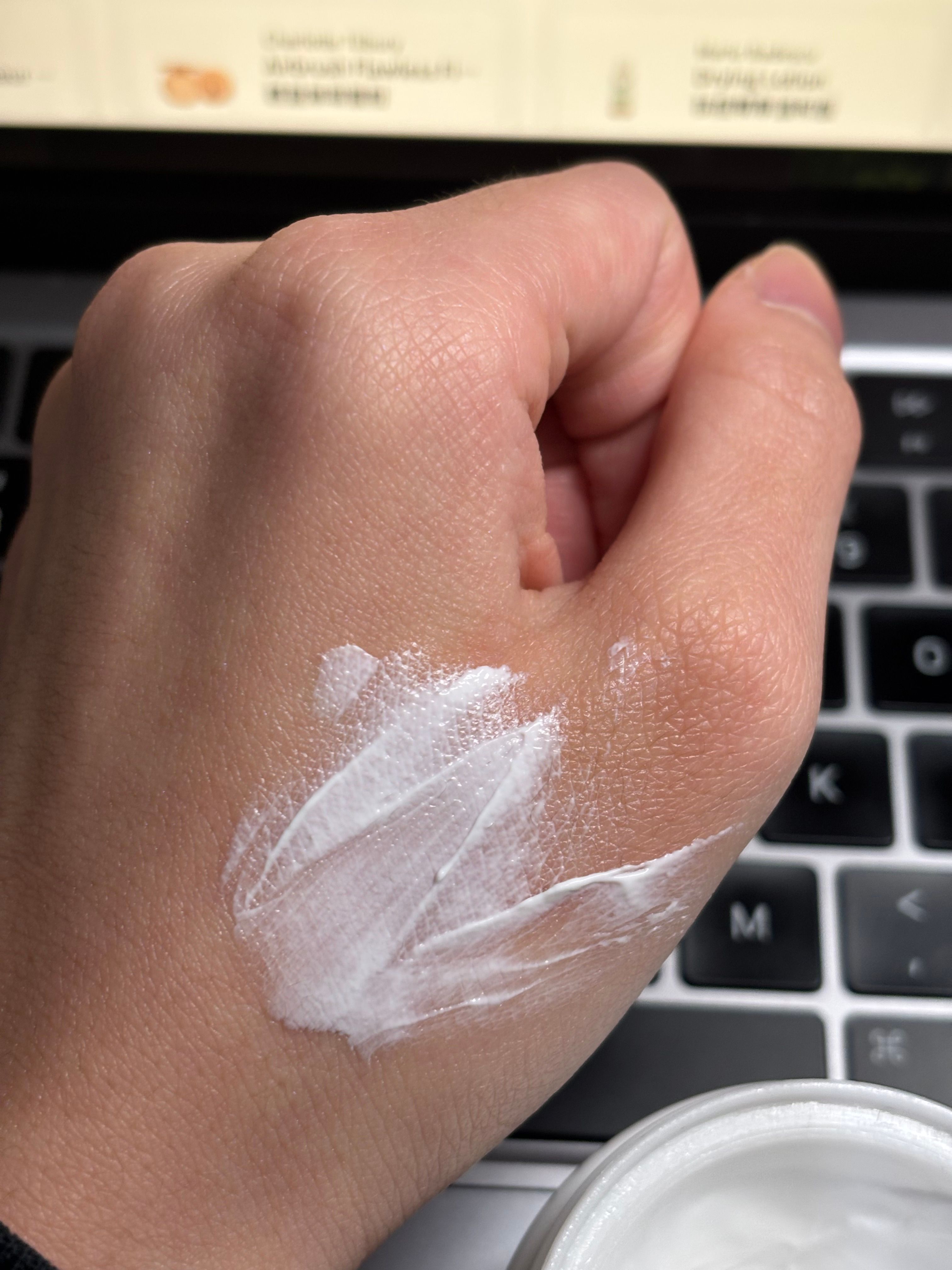 Cetaphil 透亮抗敏日霜(SPF15) 真實評價/用後感 byPig**********die 1 Cetaphil 透亮抗敏日霜(SPF15) 真實評價/實測照片 byPig**********die 1
