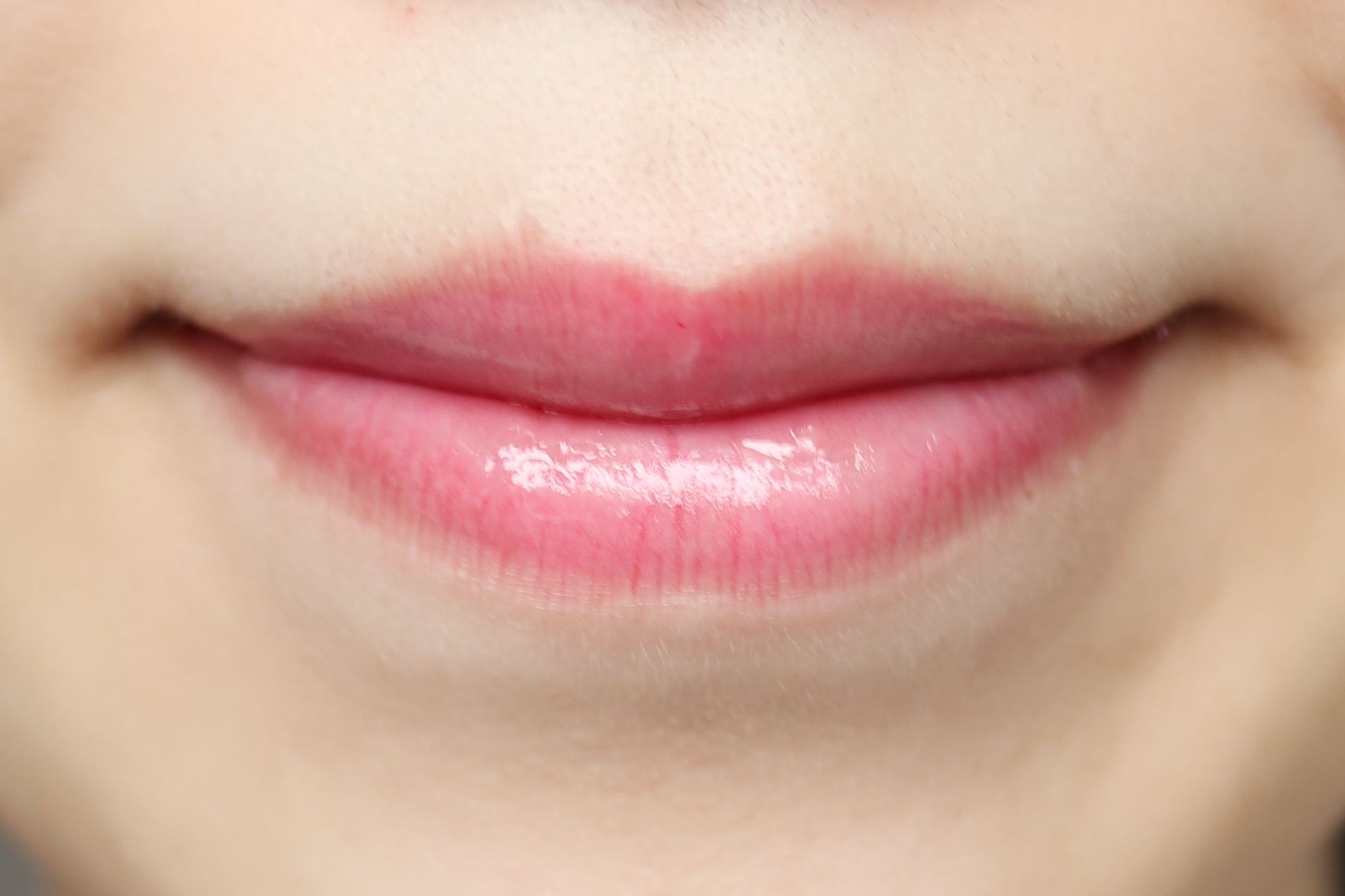 CLARINS 升級皇牌凝亮護唇油 Lip Comfort Oil 真實評價/用後感 byRu**cc 1 CLARINS 升級皇牌凝亮護唇油 Lip Comfort Oil 真實評價/實測照片 byRu**cc 1