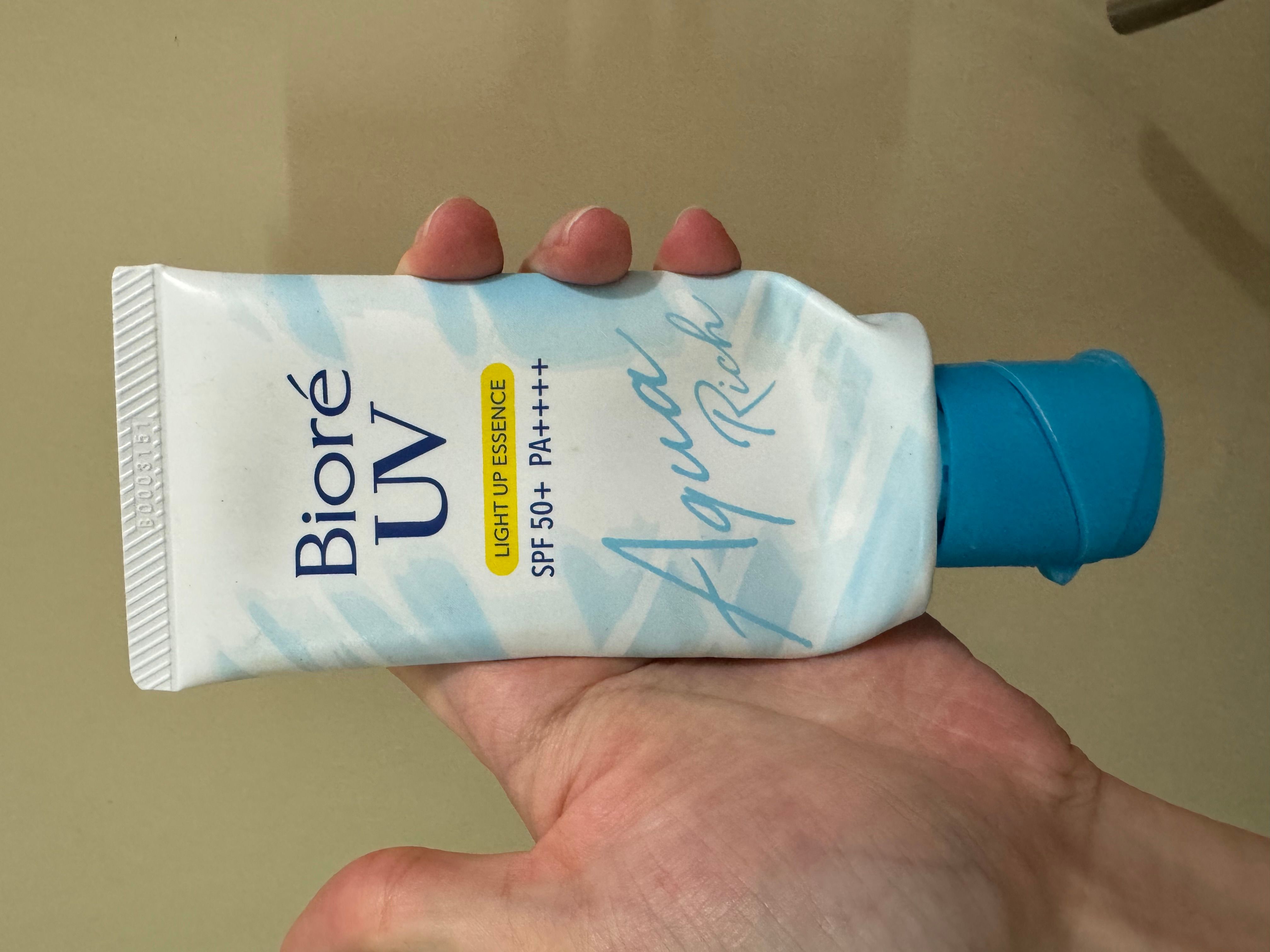 Biore 晶凝光感UV防曬乳 Aqua Rich Light Up Essence SPF50+ PA++++ 真實評價/實測照片 bycwc****************com 1