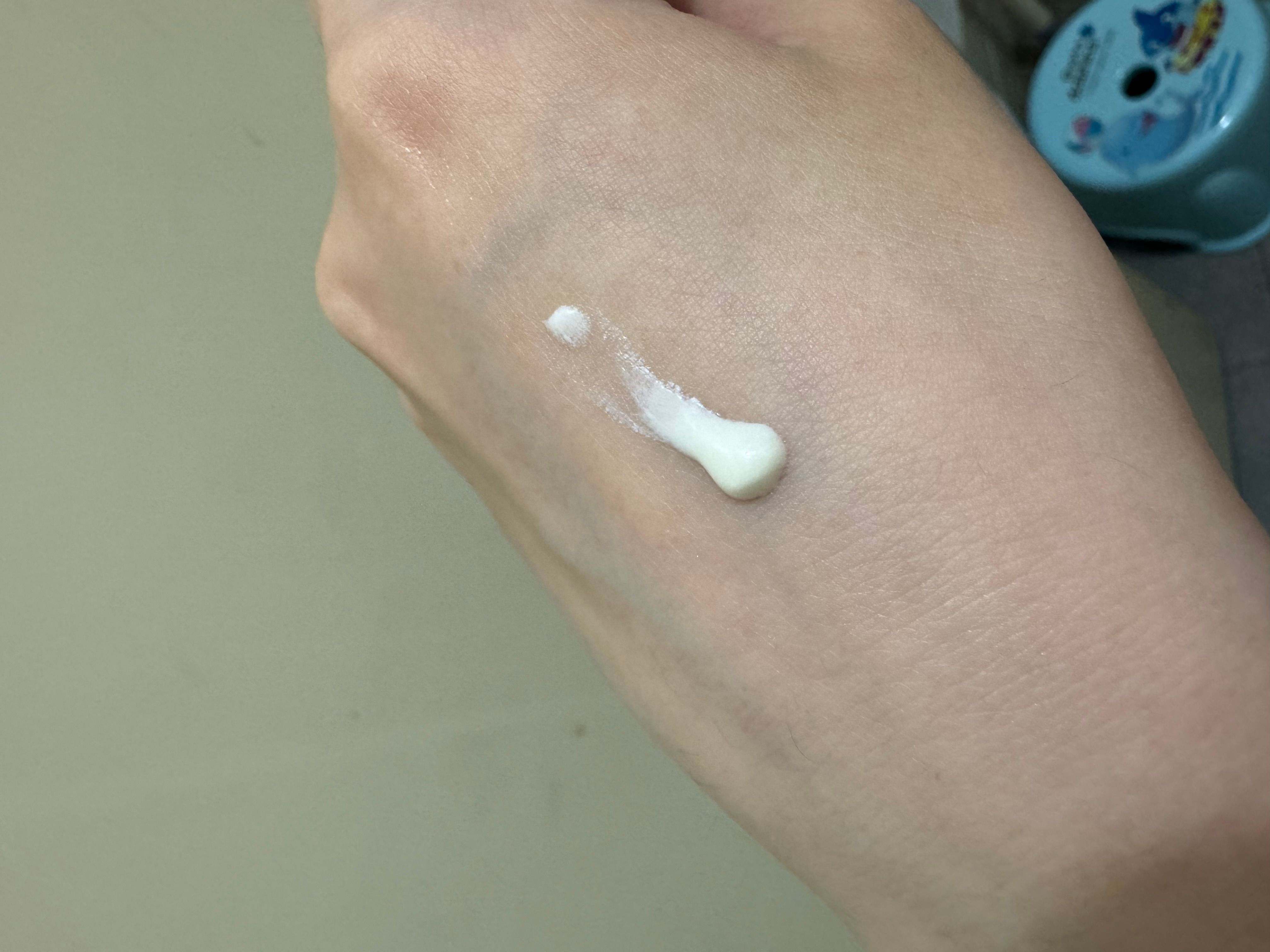 Biore 晶凝光感UV防曬乳 Aqua Rich Light Up Essence SPF50+ PA++++ 真實評價/實測照片 bycwc****************com 2