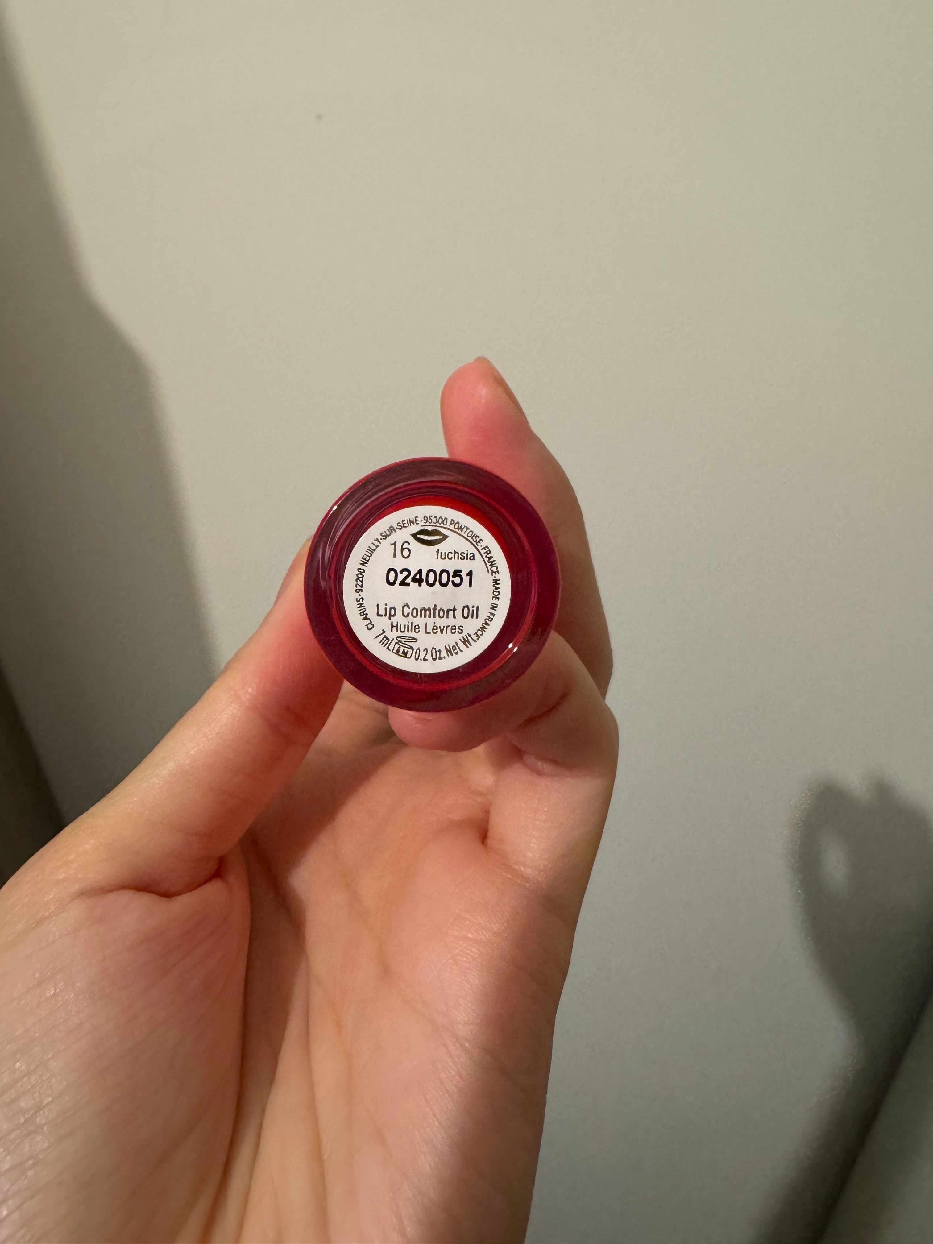 CLARINS 升級皇牌凝亮護唇油 Lip Comfort Oil 真實評價/用後感 byRu**cc 2 CLARINS 升級皇牌凝亮護唇油 Lip Comfort Oil 真實評價/實測照片 byRu**cc 2