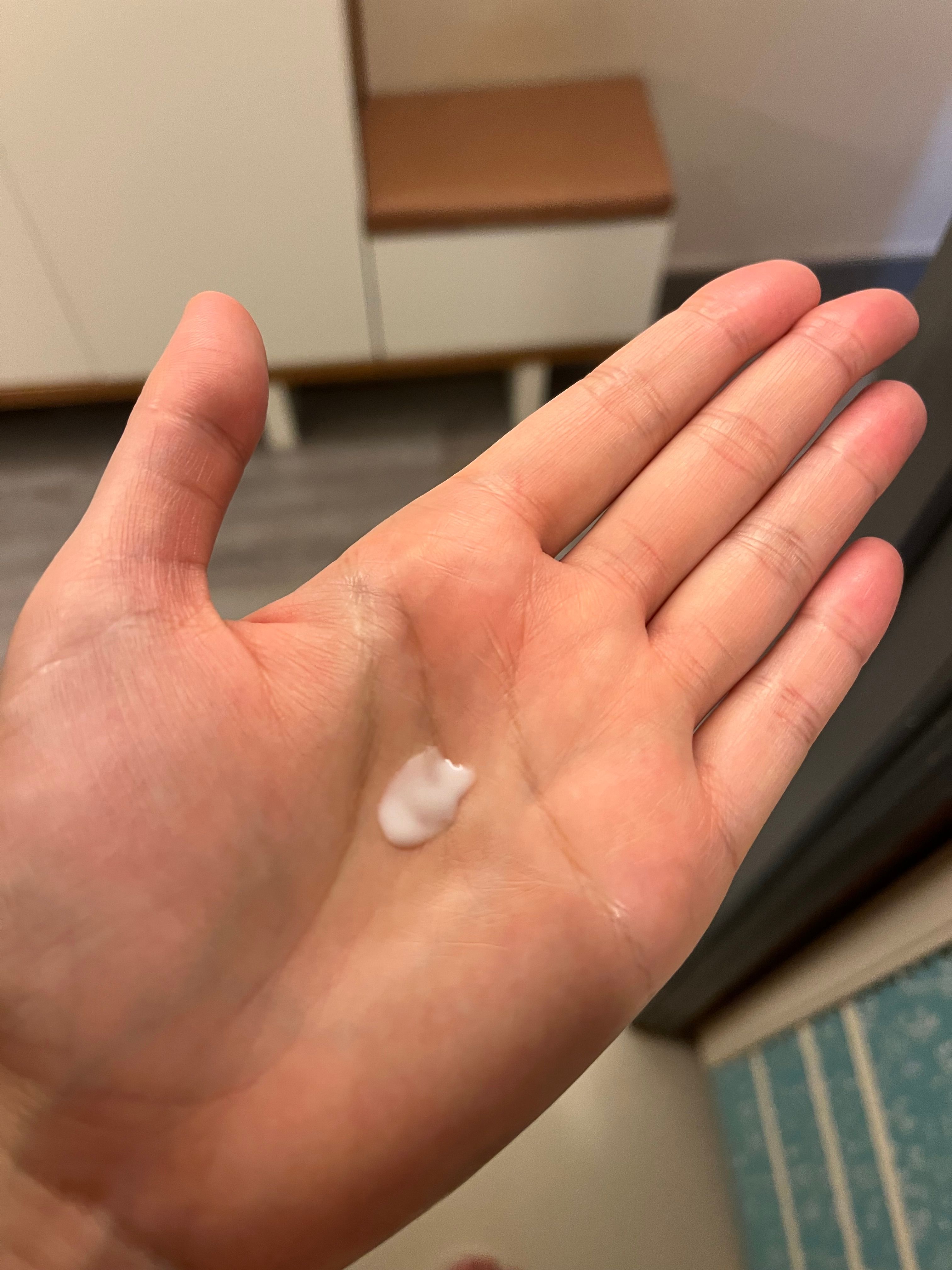 Olay 水感透白光曜精華 真實評價/用後感 bycat***************com 1 Olay 水感透白光曜精華 真實評價/實測照片 bycat***************com 1