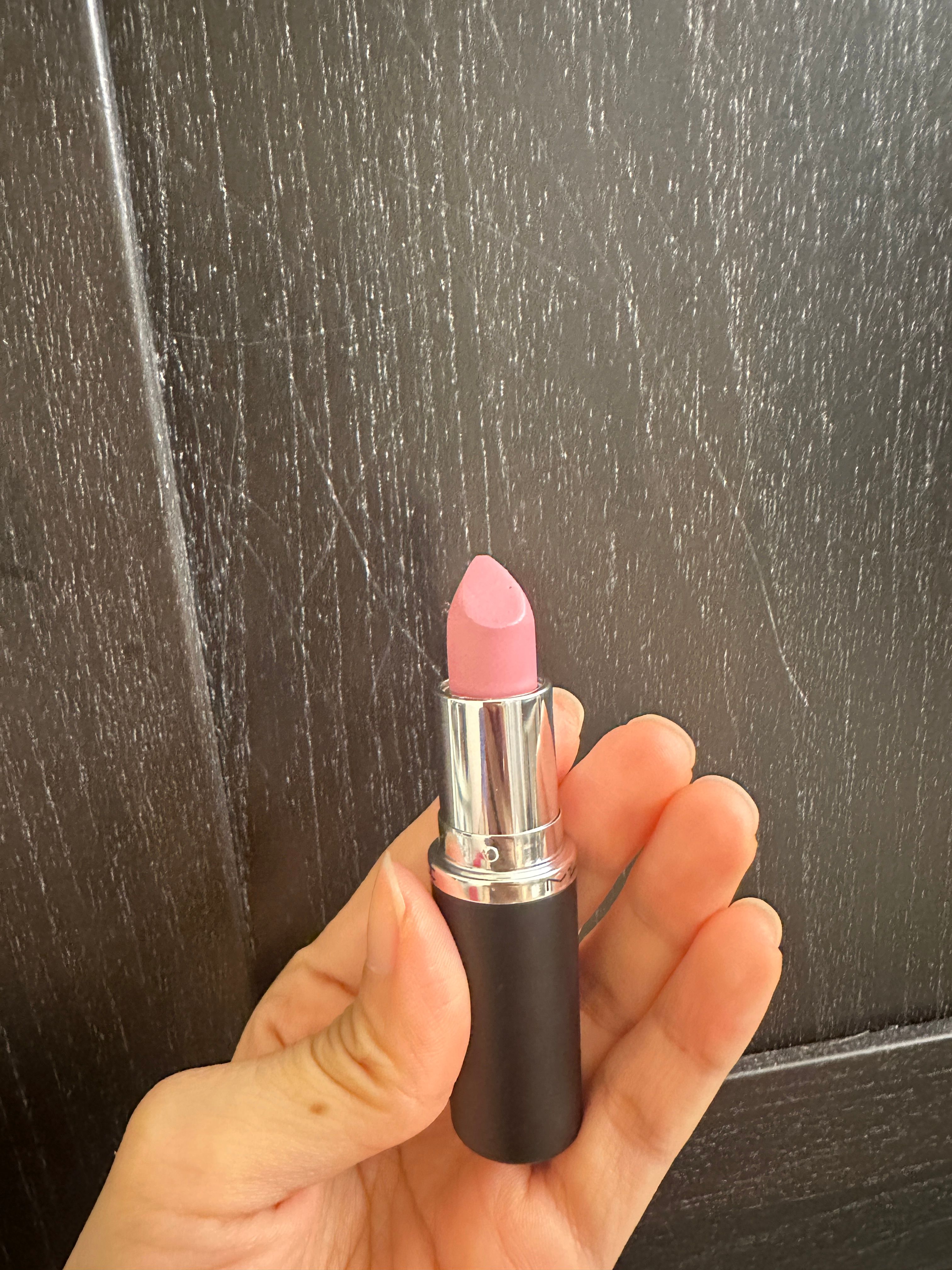 MAC Cosmetics 經典啞光唇膏 真實評價/用後感 byBar***ppy 2 MAC Cosmetics 經典啞光唇膏 真實評價/實測照片 byBar***ppy 2