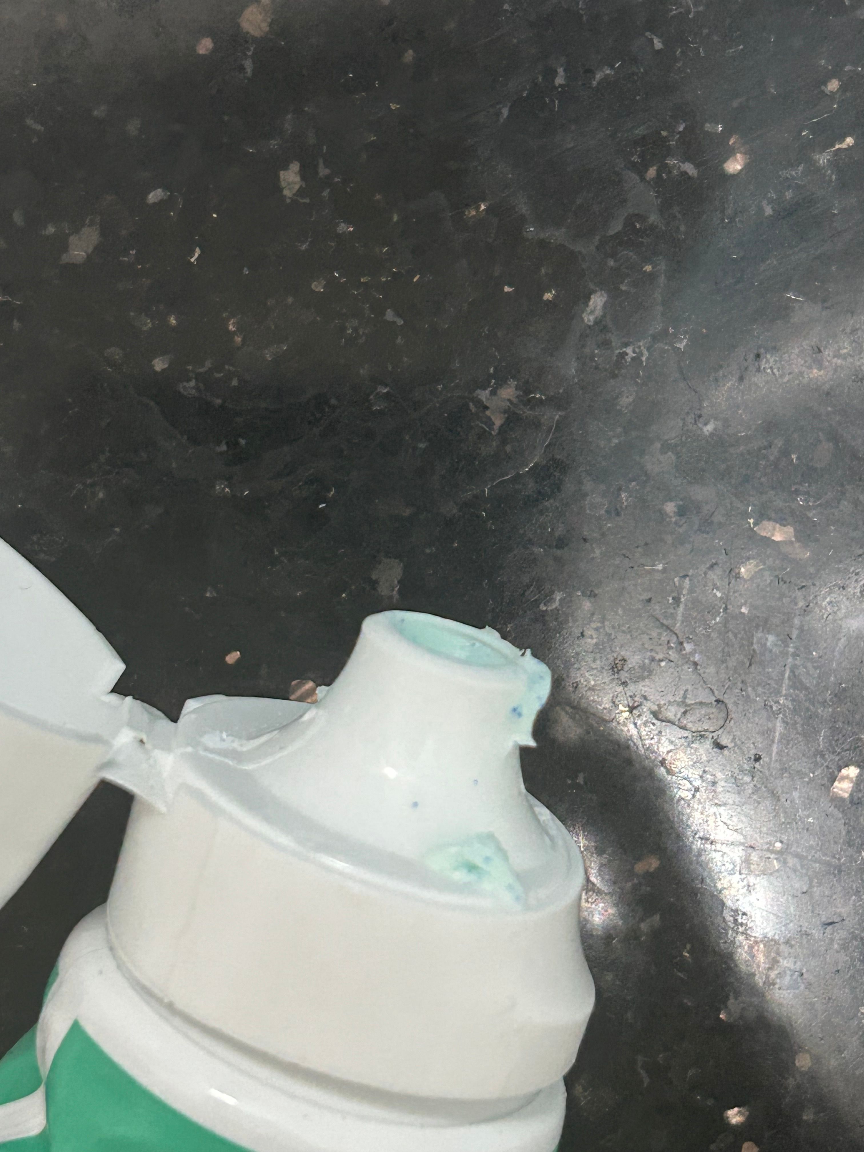 DARLIE 好來 全亮白極緻酵素牙膏 (清新薄荷) 真實評價/用後感 bymhm**************com 1 DARLIE 好來 全亮白極緻酵素牙膏 (清新薄荷) 真實評價/實測照片 bymhm**************com 1