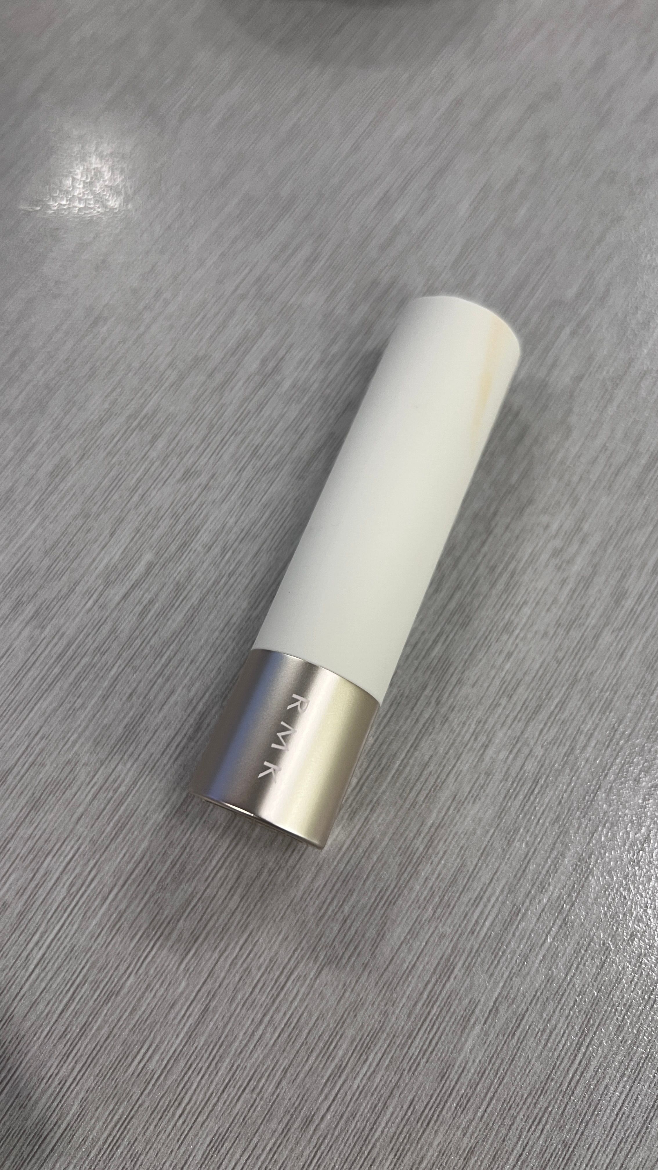 RMK 光感透亮唇膏 真實評價/實測照片 byl***i 1