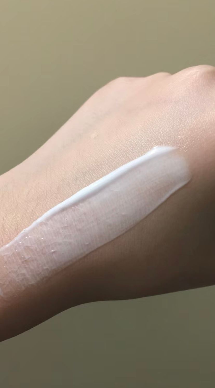 Avene 溫和潔面乳 真實評價/實測照片 byshe******************.hk 1