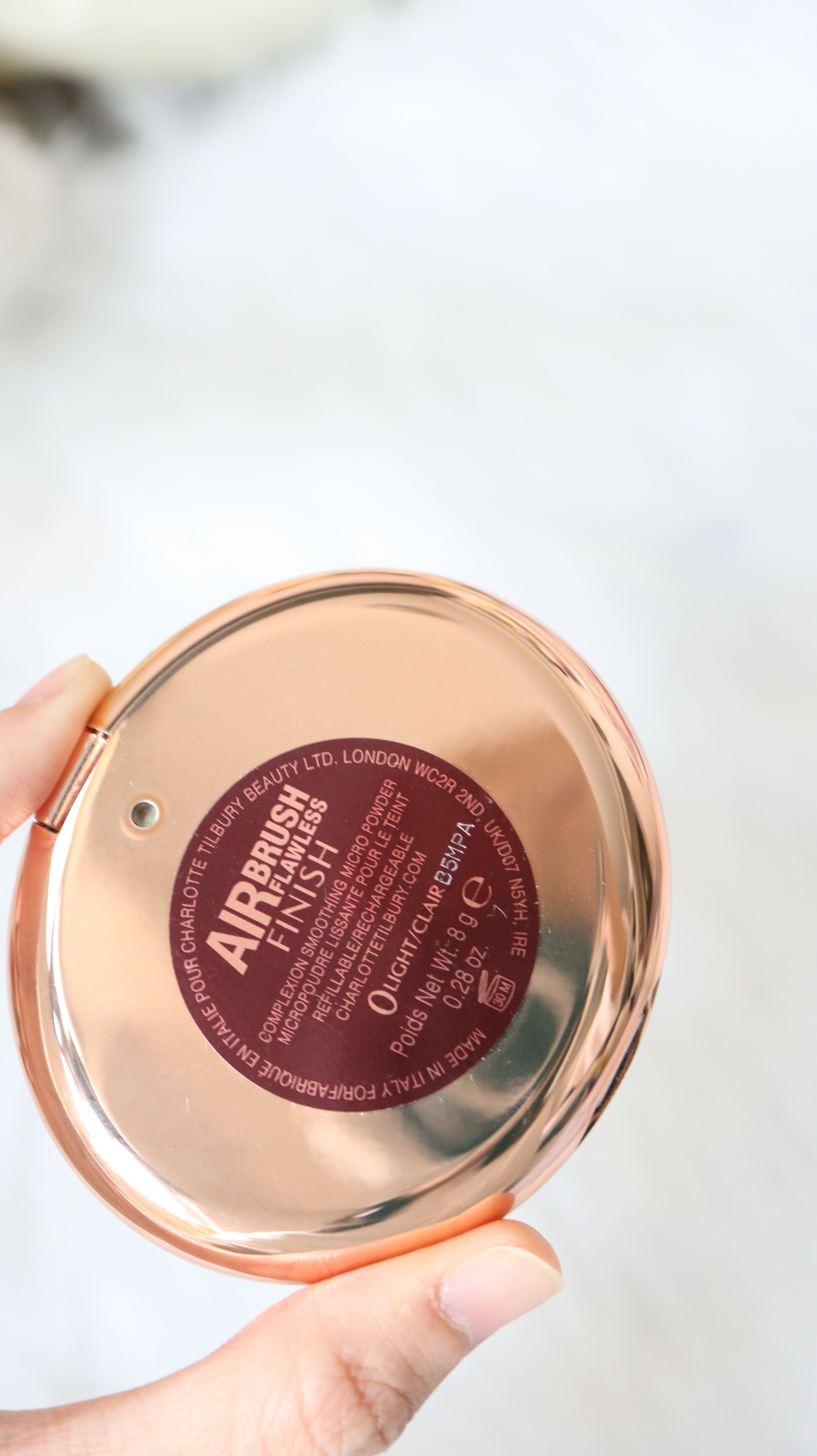 Charlotte Tilbury 輕盈無瑕蜜粉 真實評價/實測照片 byl***i 1