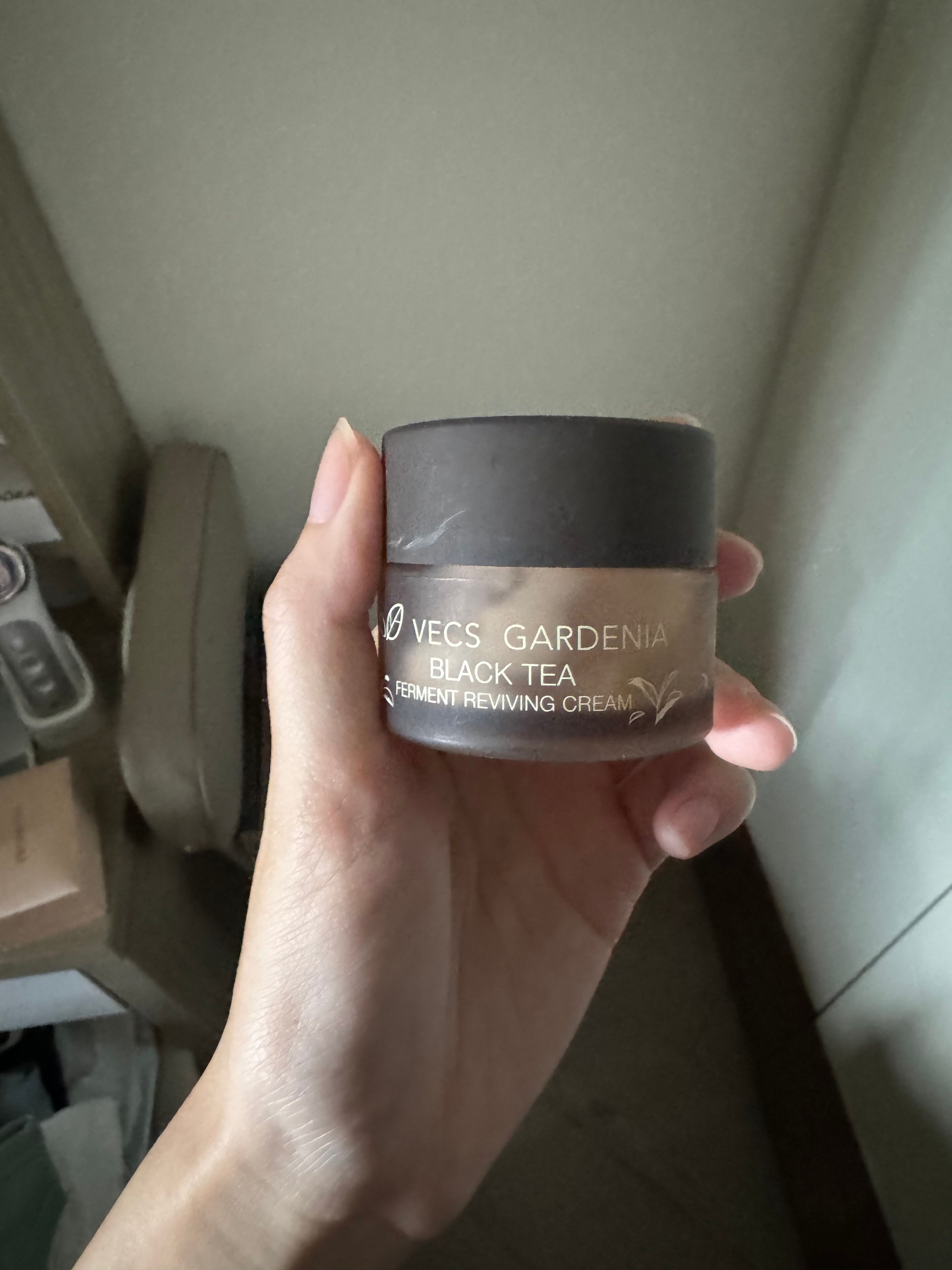 Vecs Gardenia 嘉丹妮爾 紅茶酵母修復精華霜 真實評價/實測照片 byRu**cc 1