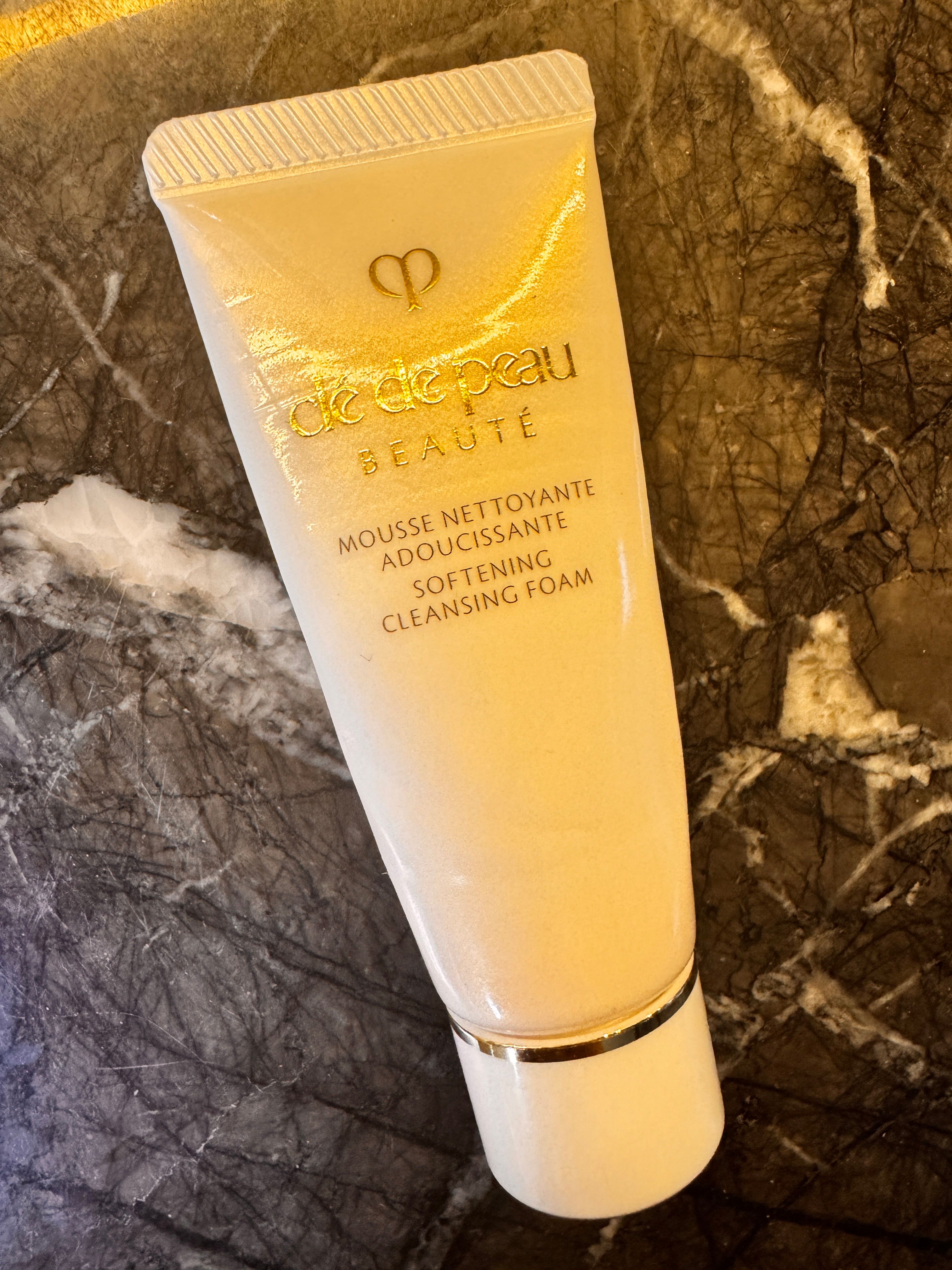 Cle De Peau 鉑鑽柔膚潔面泡沫 真實評價/實測照片 byahy************com 1