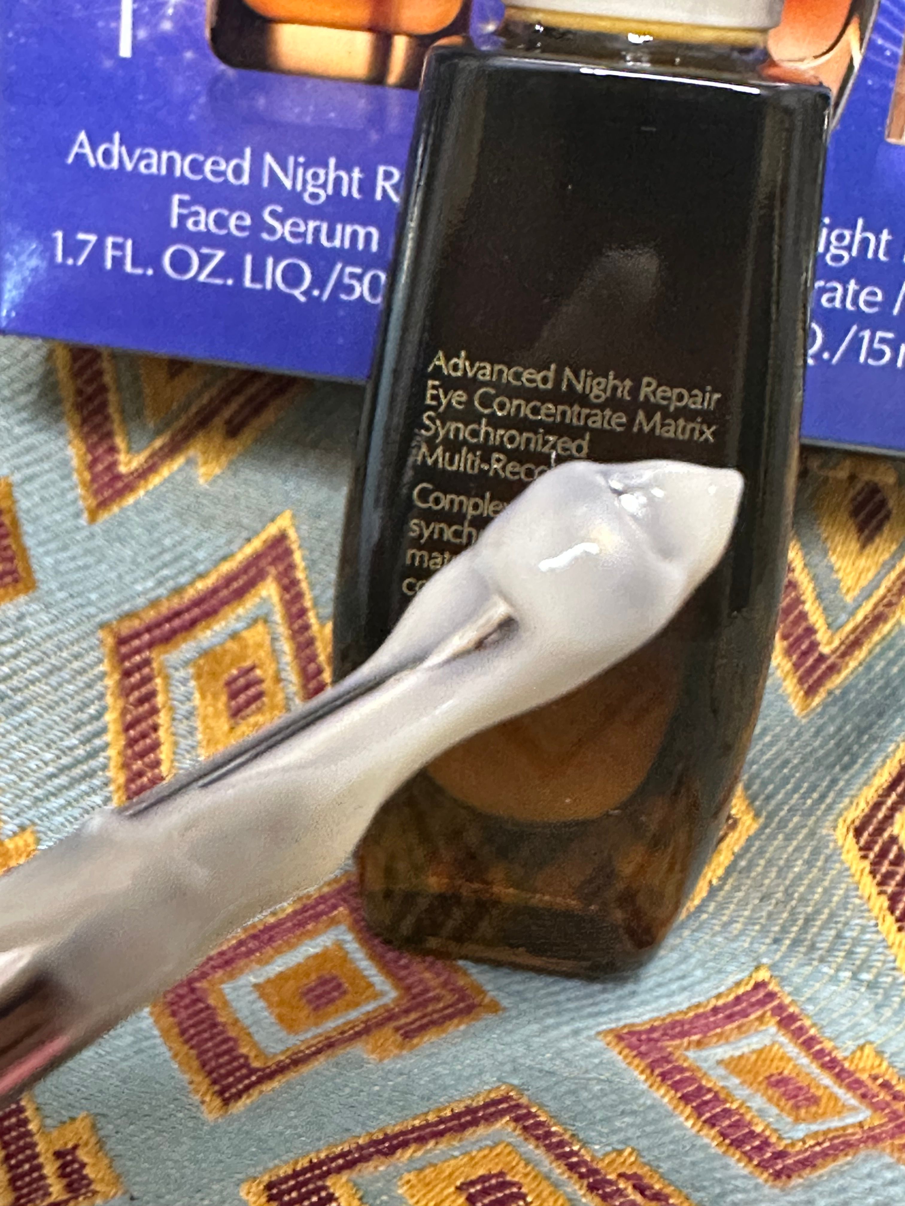 ESTÉE LAUDER 升級再生基因修復亮眼精萃 真實評價/實測照片 bylty***************.hk 1