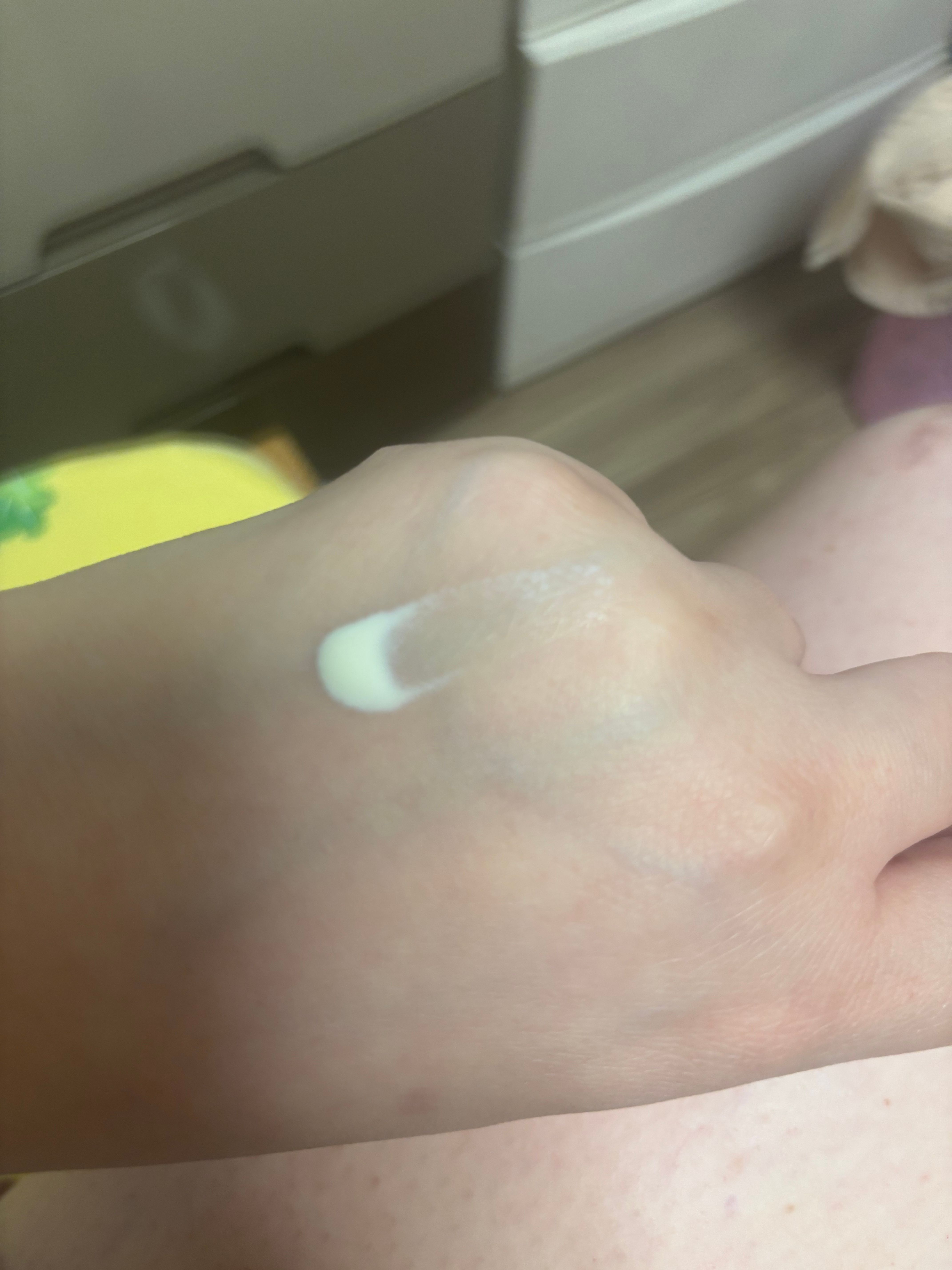 Lancome 全方位防禦抗曬清爽乳霜 SPF 50 / PA ++++ 真實評價/實測照片 bydeb******************com 1
