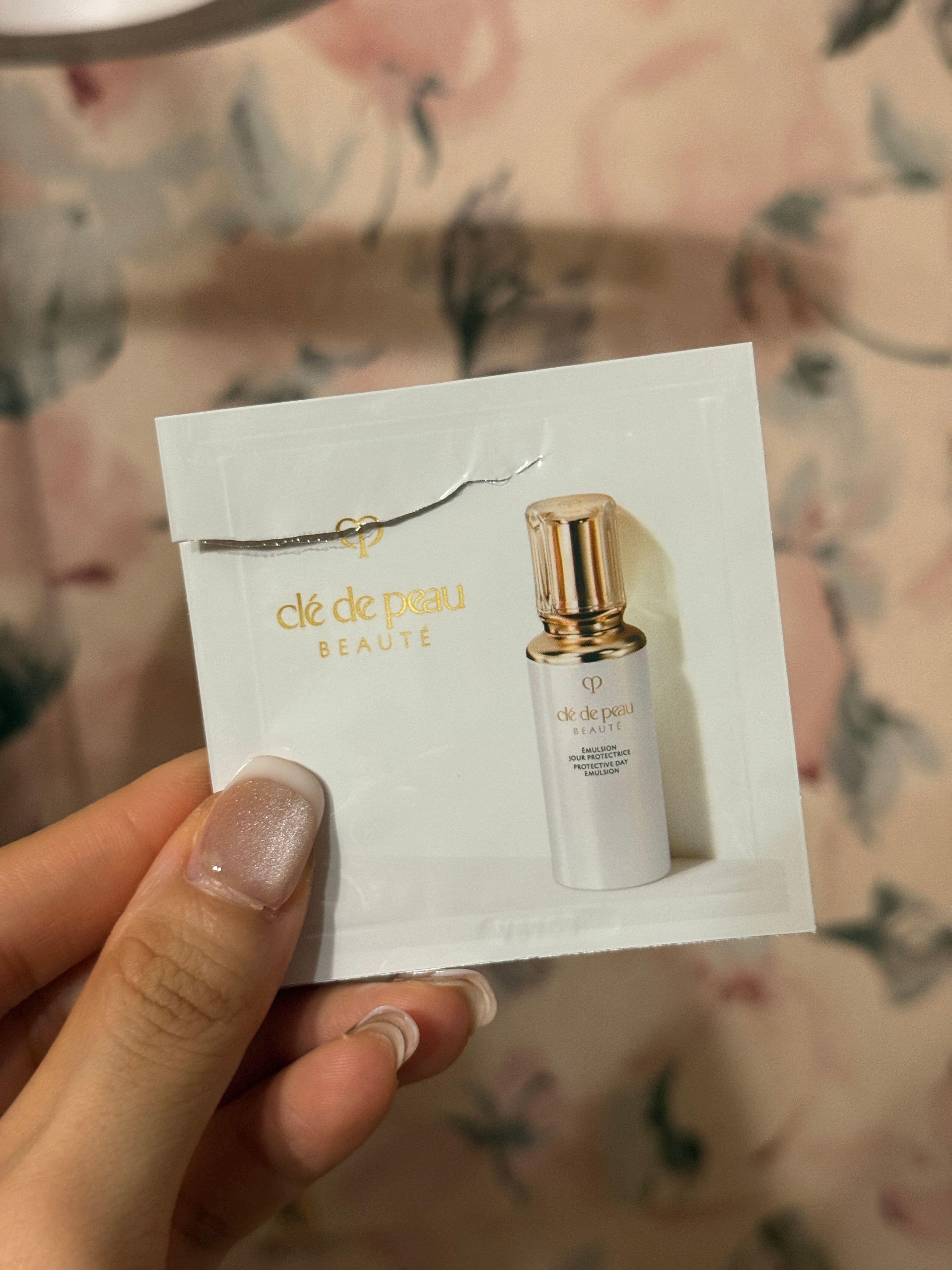 Cle De Peau 鉑鑽日間防曬活膚乳液 SPF25 PA+++ 真實評價/用後感 bysAs***InG 2 Cle De Peau 鉑鑽日間防曬活膚乳液 SPF25 PA+++ 真實評價/實測照片 bysAs***InG 2