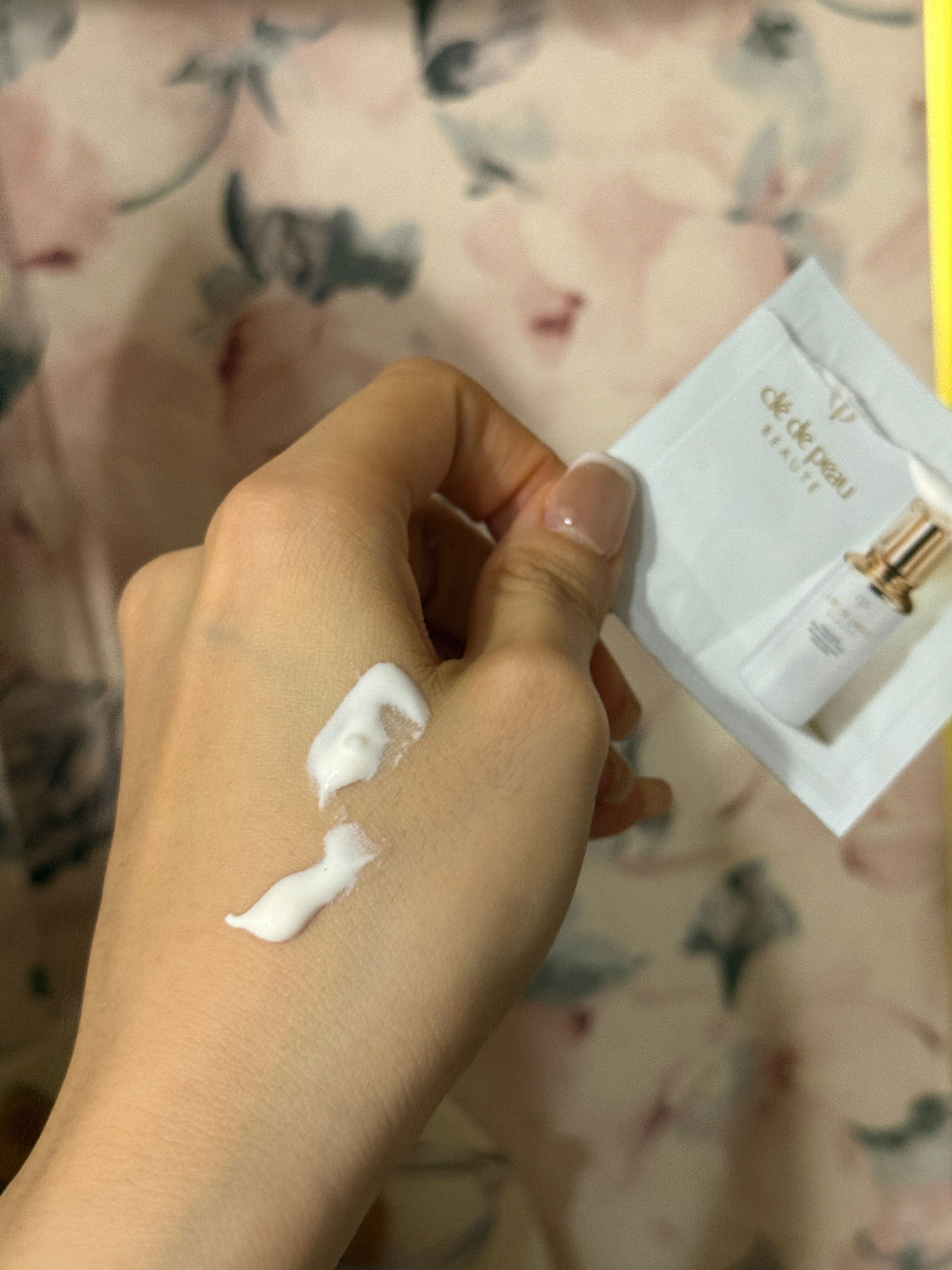 Cle De Peau 鉑鑽日間防曬活膚乳液 SPF25 PA+++ 真實評價/用後感 bysAs***InG 1 Cle De Peau 鉑鑽日間防曬活膚乳液 SPF25 PA+++ 真實評價/實測照片 bysAs***InG 1