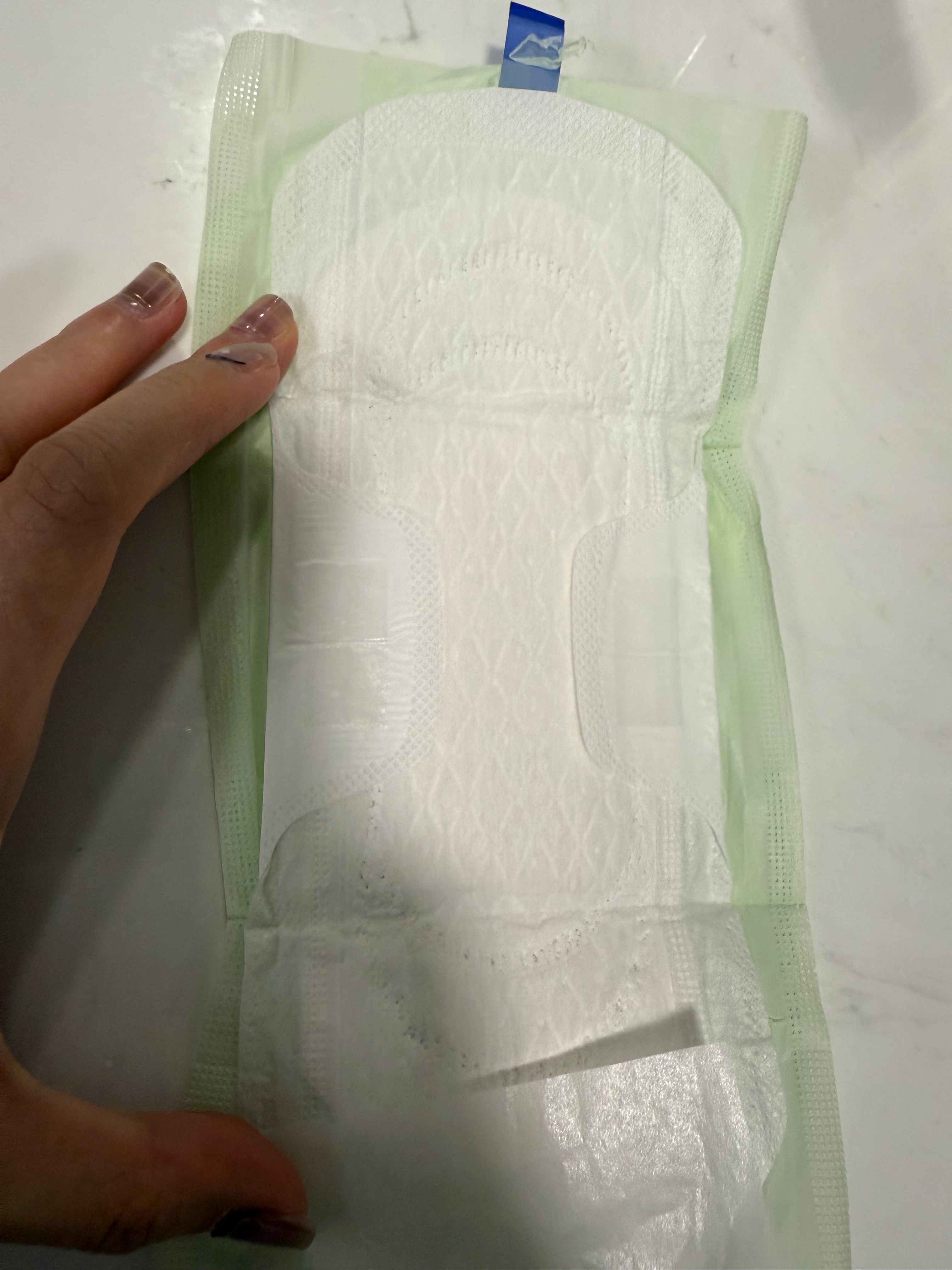 Laurier 零感特薄 真實評價/實測照片 byblu*************com 1