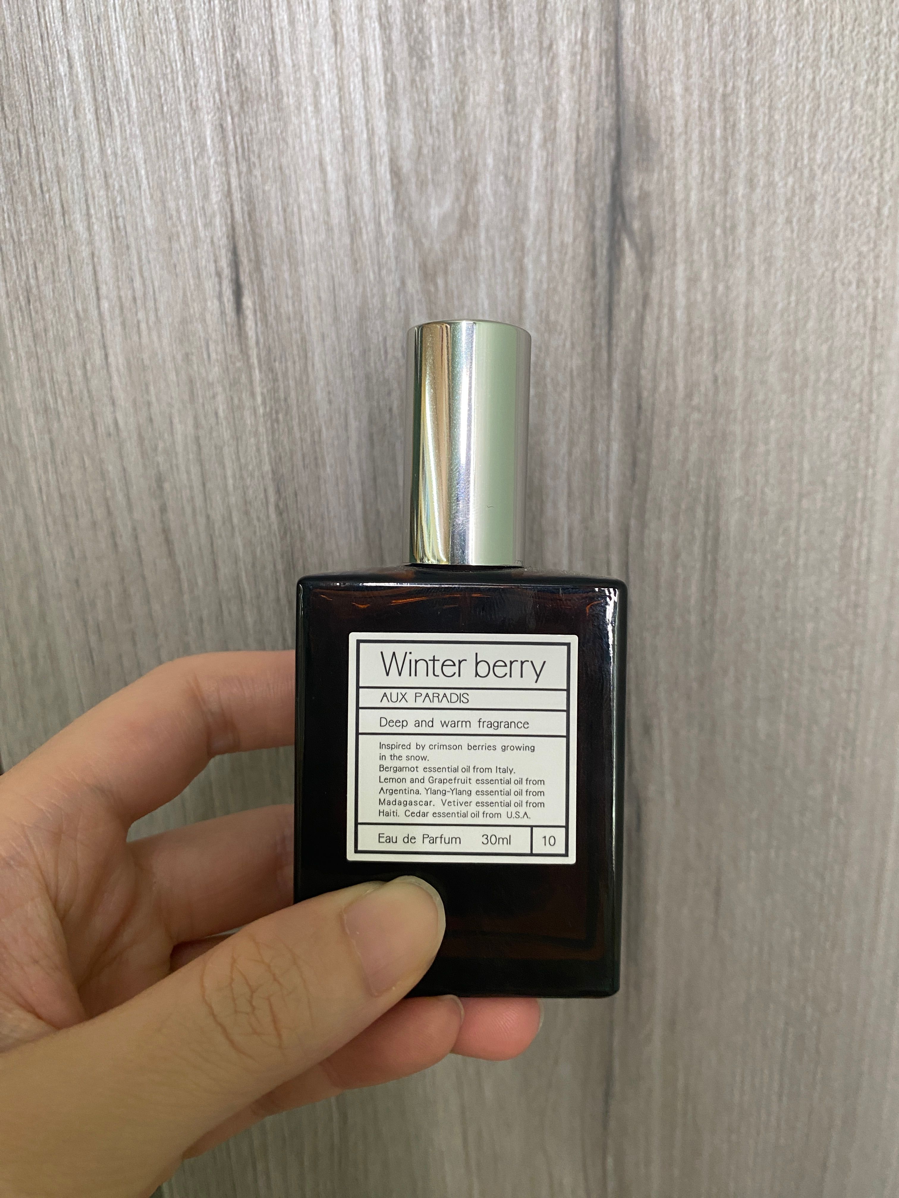 AUX PARADIS 冬季限定冬莓香水 真實評價/用後感 bycyy*********com 1 AUX PARADIS 冬季限定冬莓香水 真實評價/實測照片 bycyy*********com 1